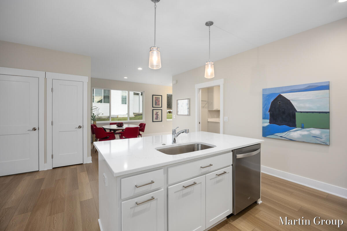 2247 Watertown Way NE Grand Rapids MI 49505