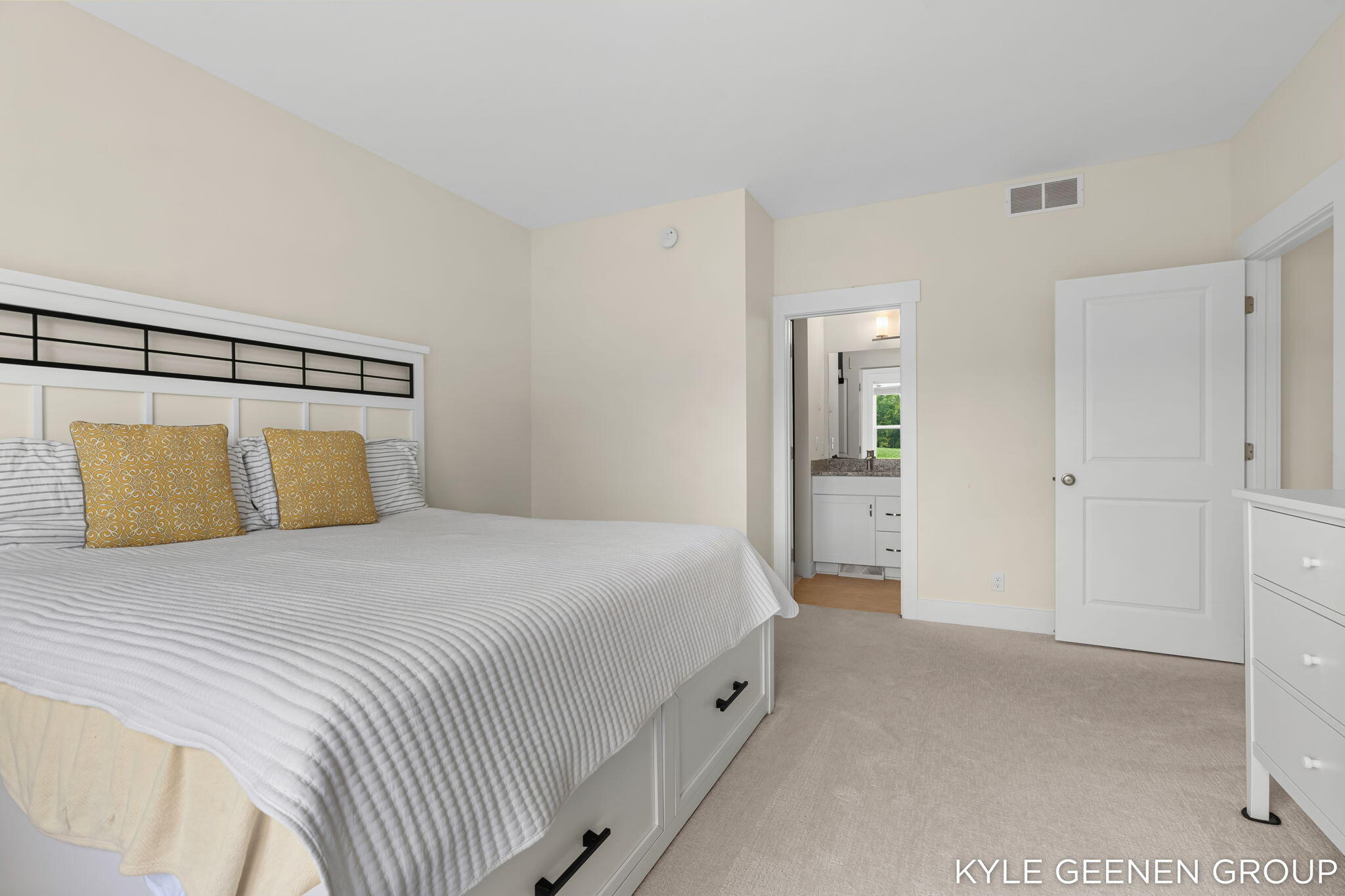 4646 Graystone Road Holland MI 49423