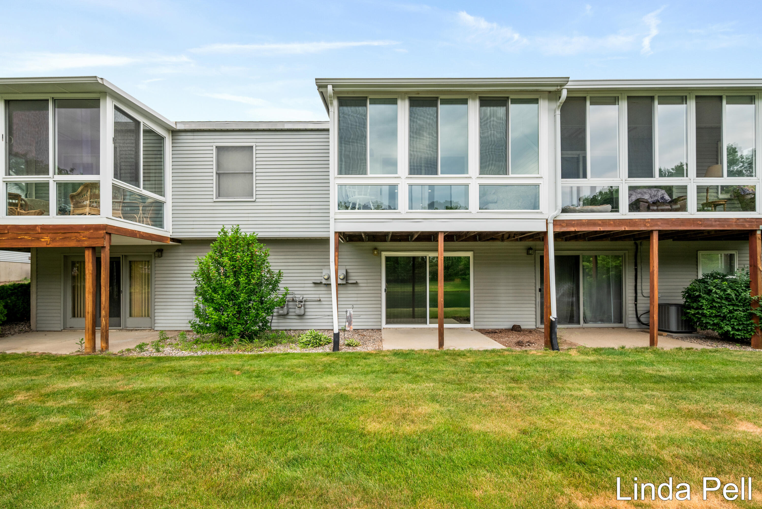 179 Laurelwood Court SW Grand Rapids MI 49548