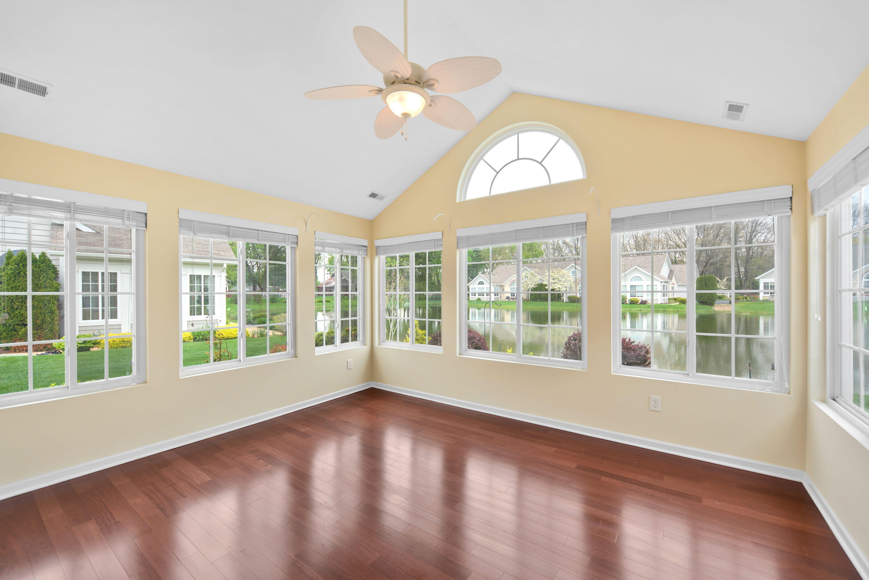 2853 Villa Lane Benton Harbor MI 49022