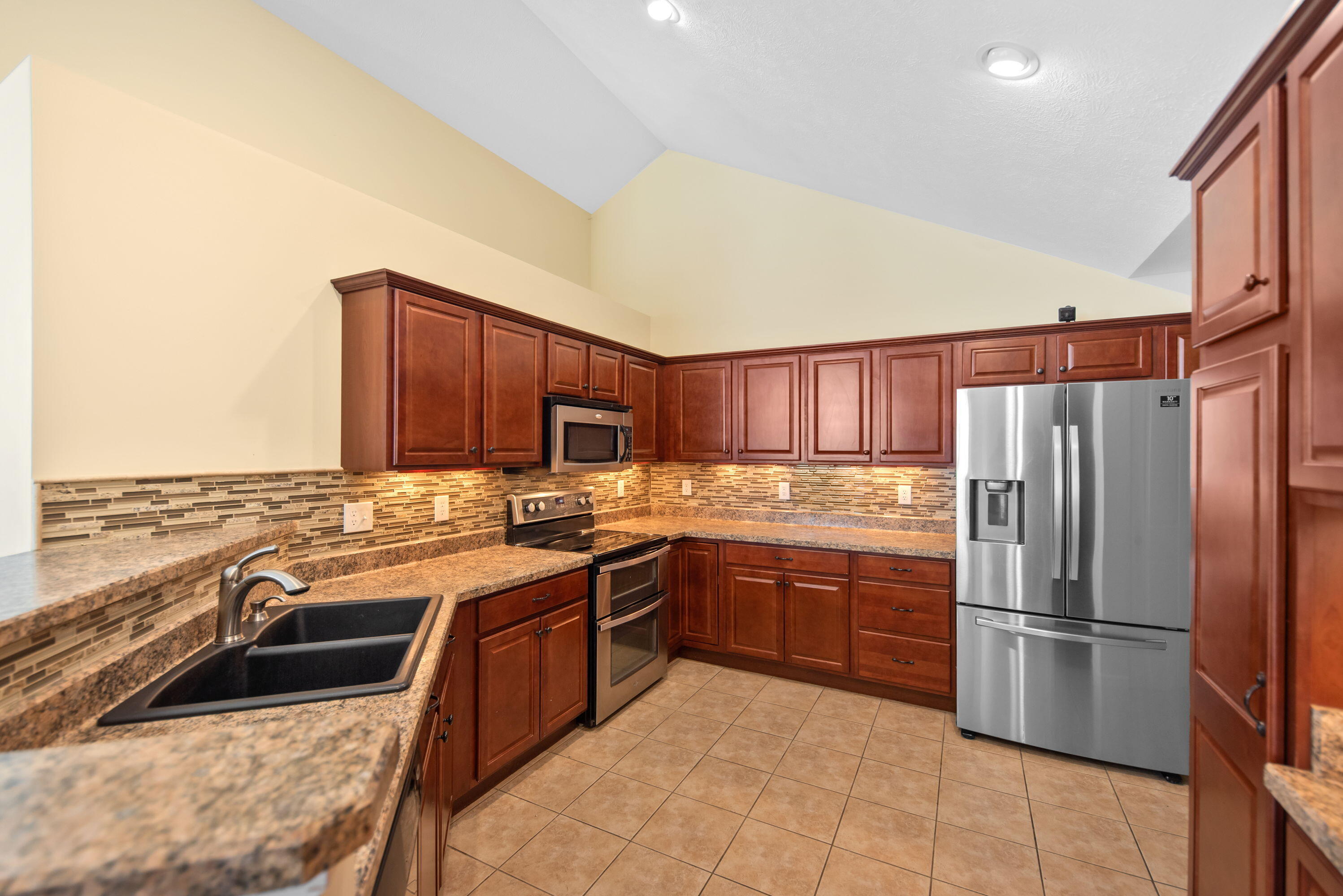 2853 Villa Lane Benton Harbor MI 49022