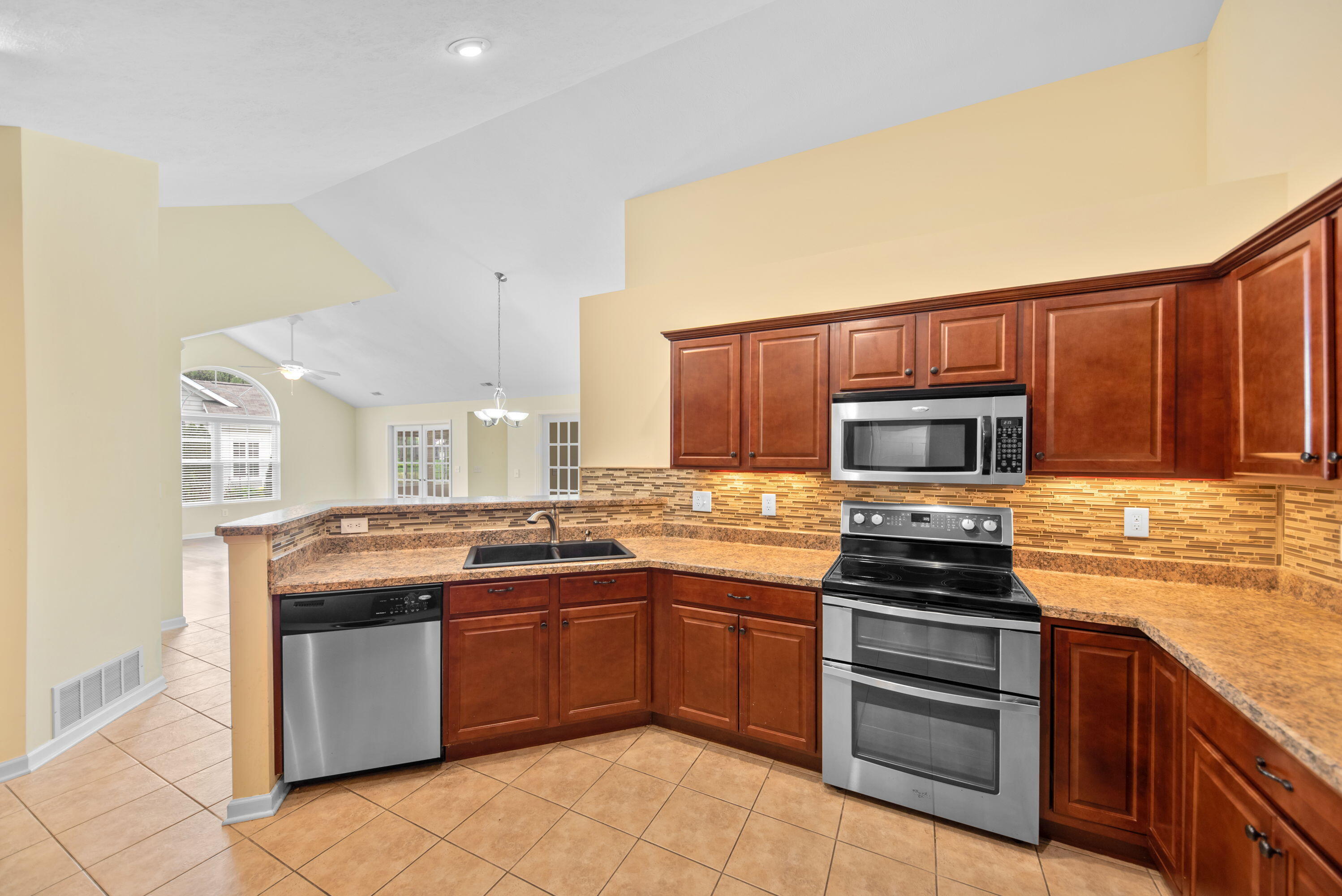 2853 Villa Lane Benton Harbor MI 49022