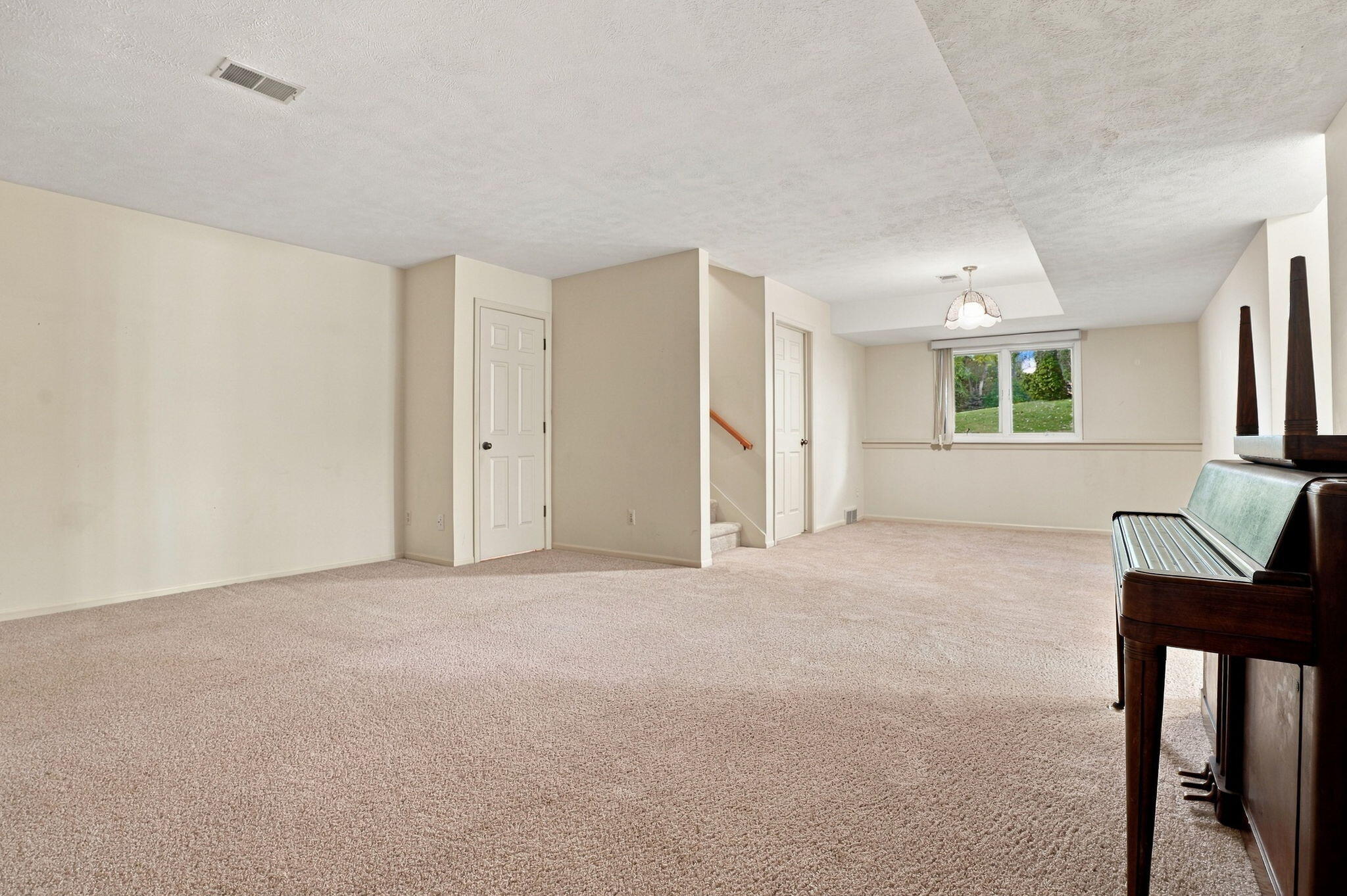 4763 Rockvalley Drive NE Grand Rapids MI 49525