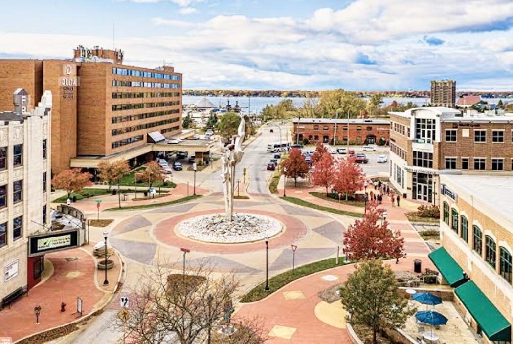 3633 Marina View Point Muskegon MI 49441