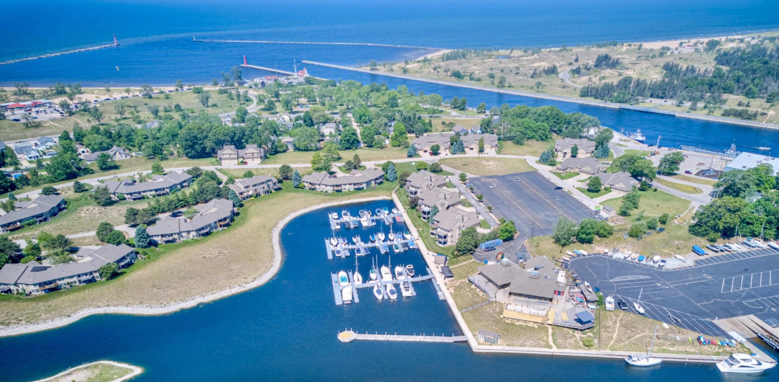 3633 Marina View Point Muskegon MI 49441