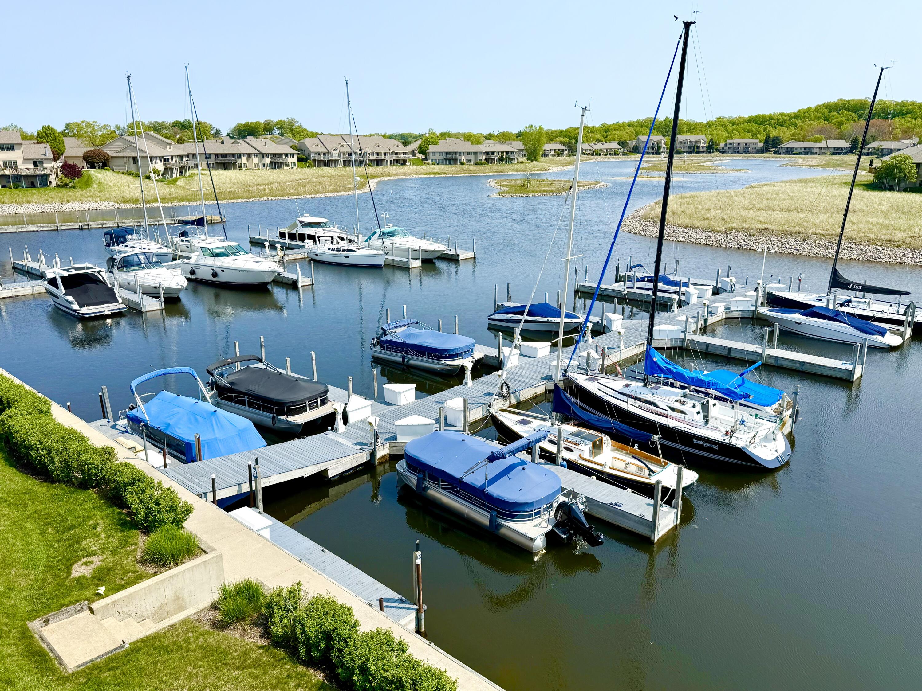 3633 Marina View Point Muskegon MI 49441