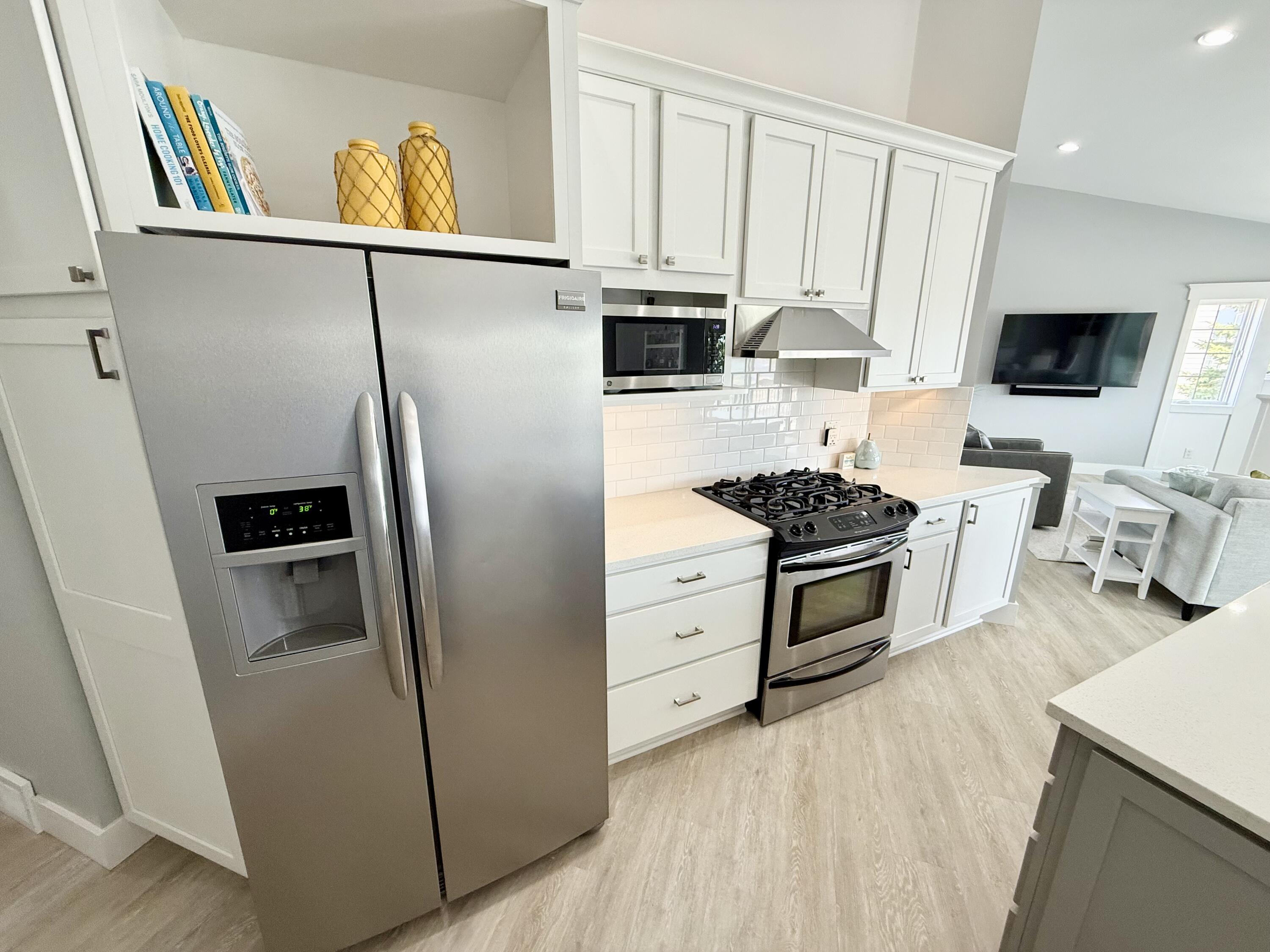 3633 Marina View Point Muskegon MI 49441