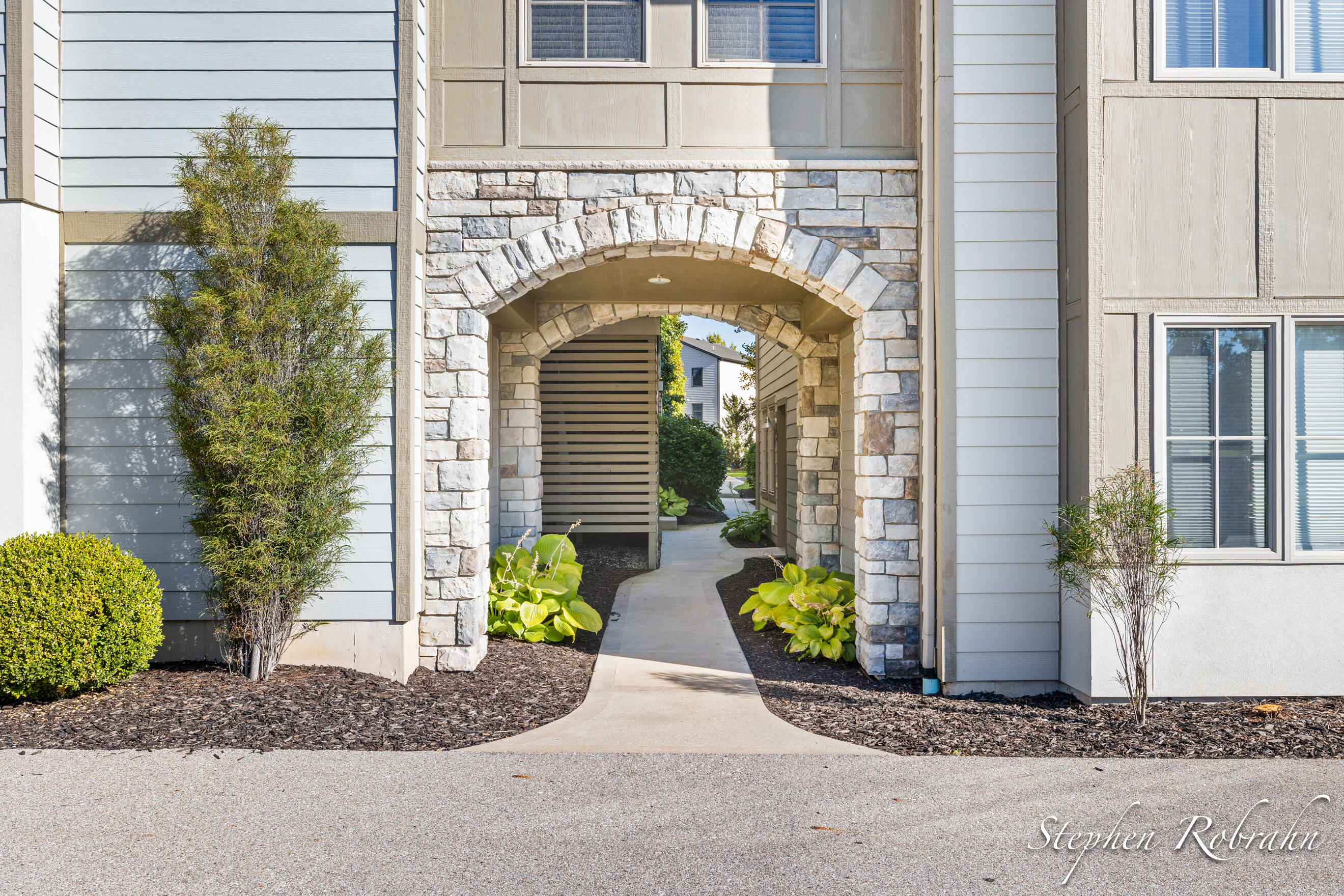 2005 Celadon Drive NE Grand Rapids MI 49525