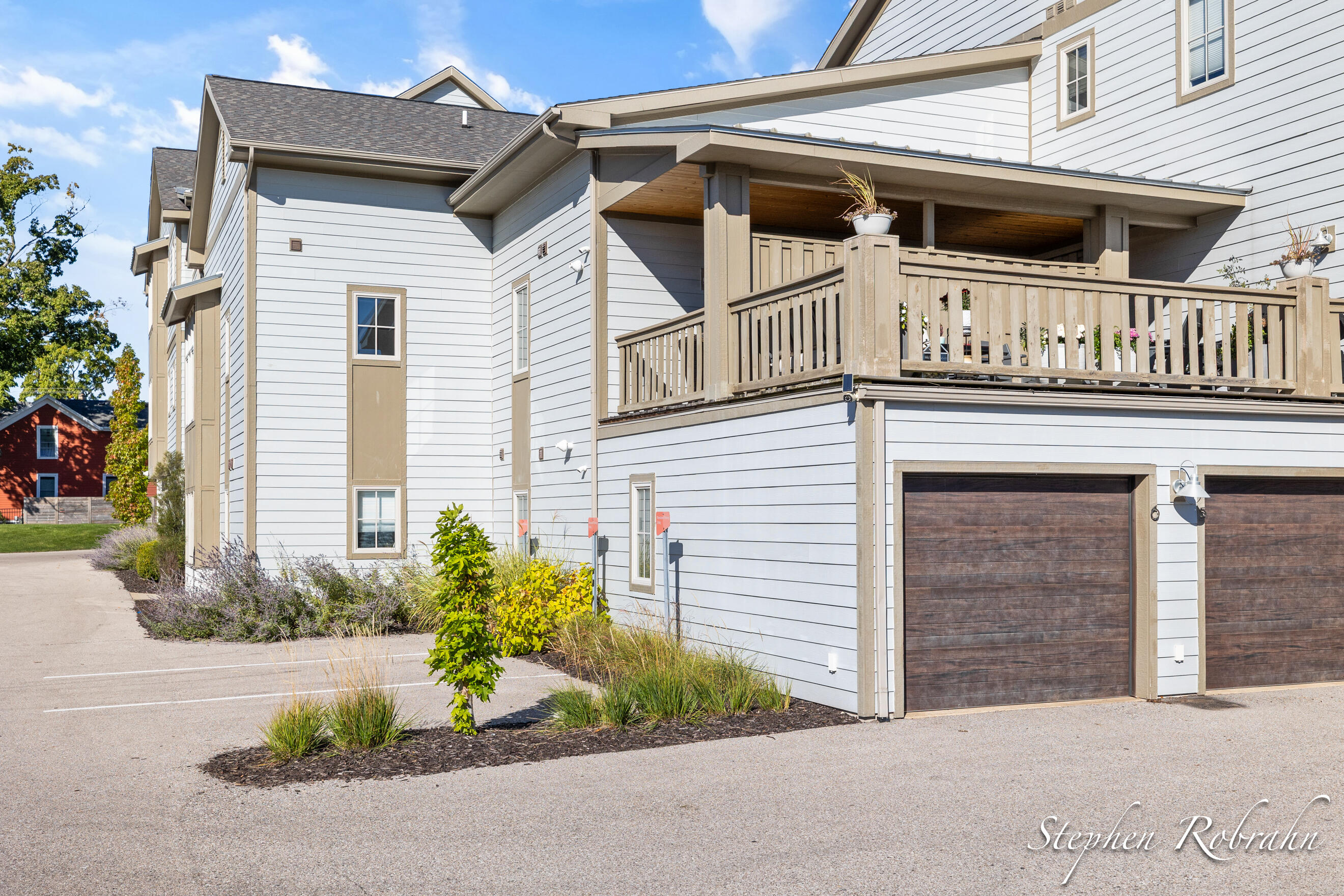 2005 Celadon Drive NE Grand Rapids MI 49525