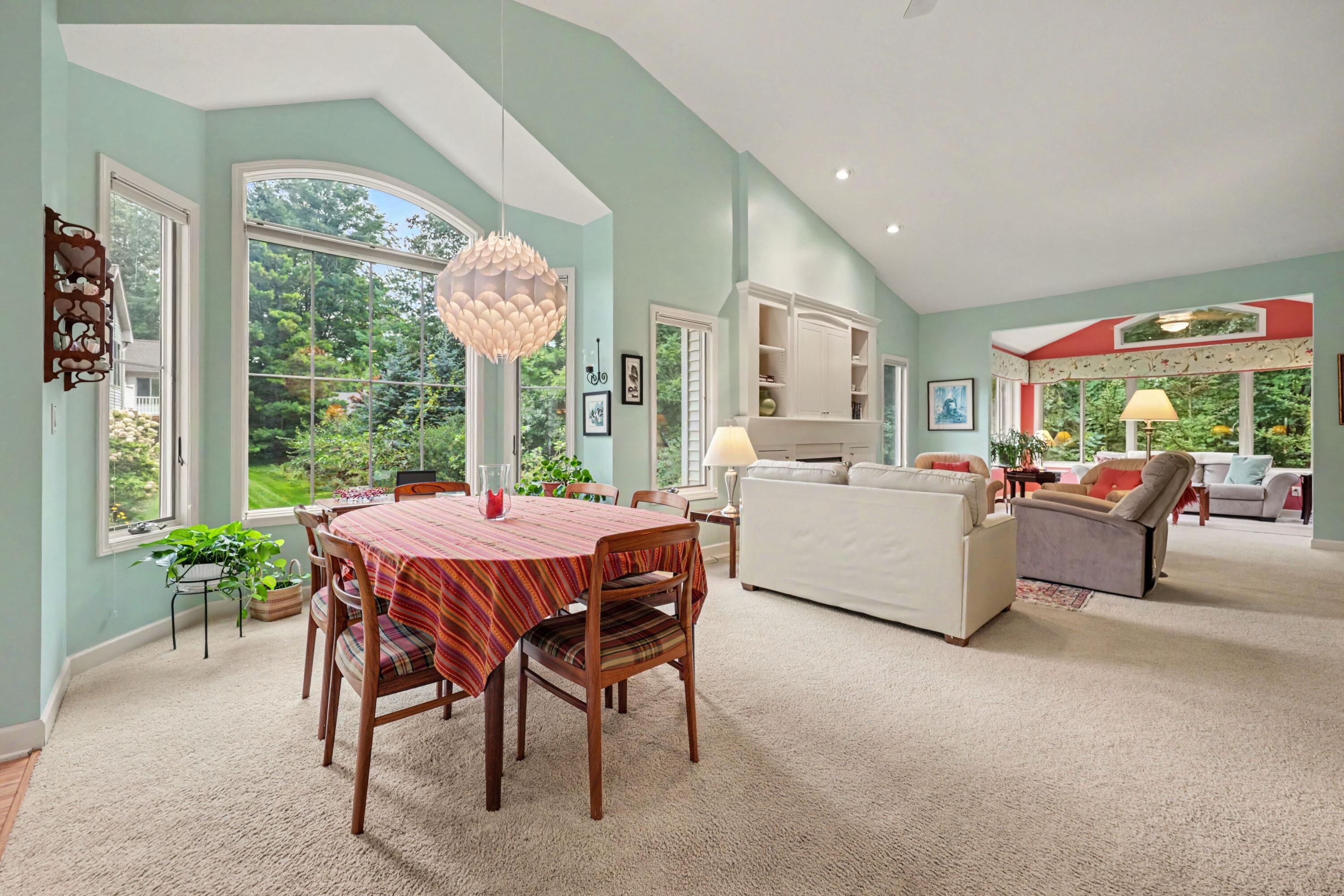 2860 Willow Ln Court NE Grand Rapids MI 49525