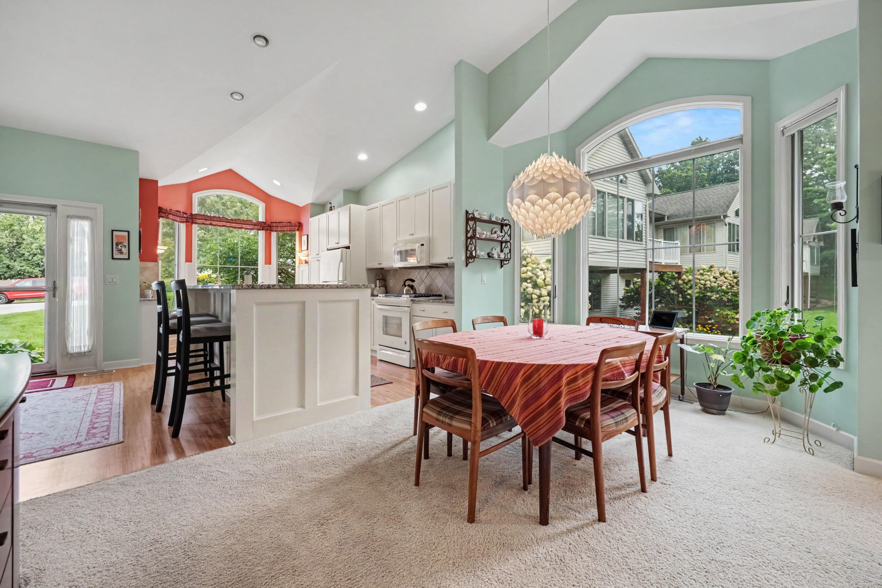 2860 Willow Ln Court NE Grand Rapids MI 49525