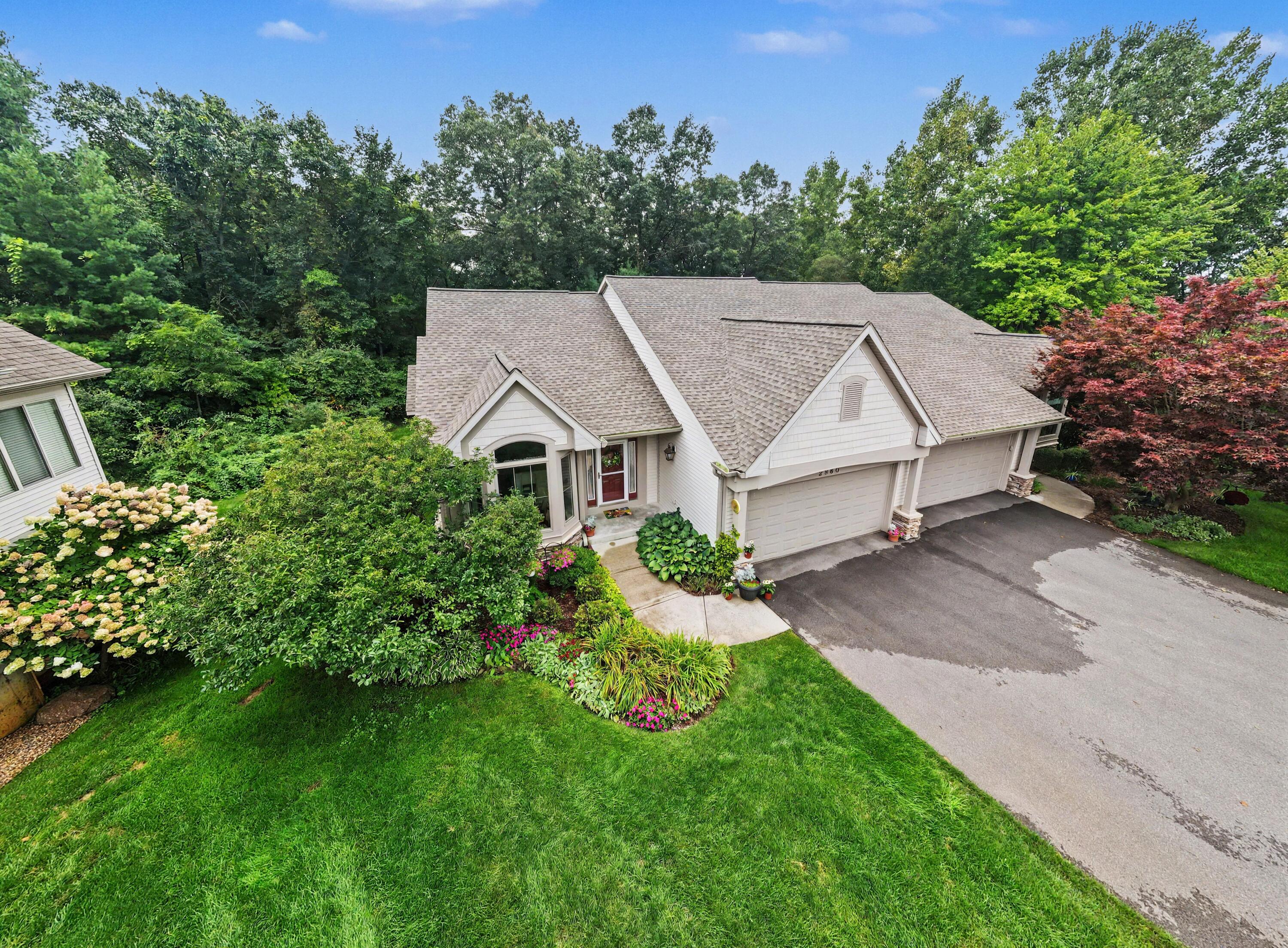 2860 Willow Ln Court NE Grand Rapids MI 49525