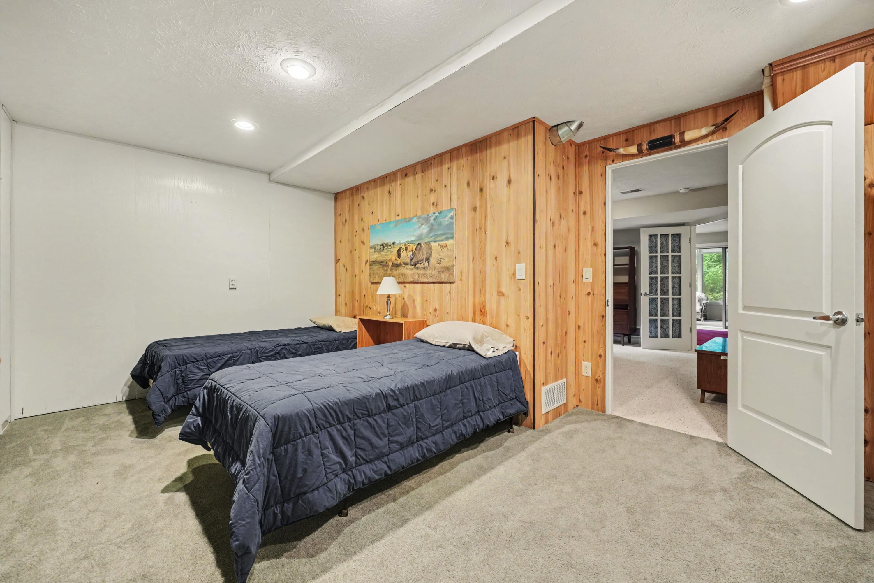 2860 Willow Ln Court NE Grand Rapids MI 49525