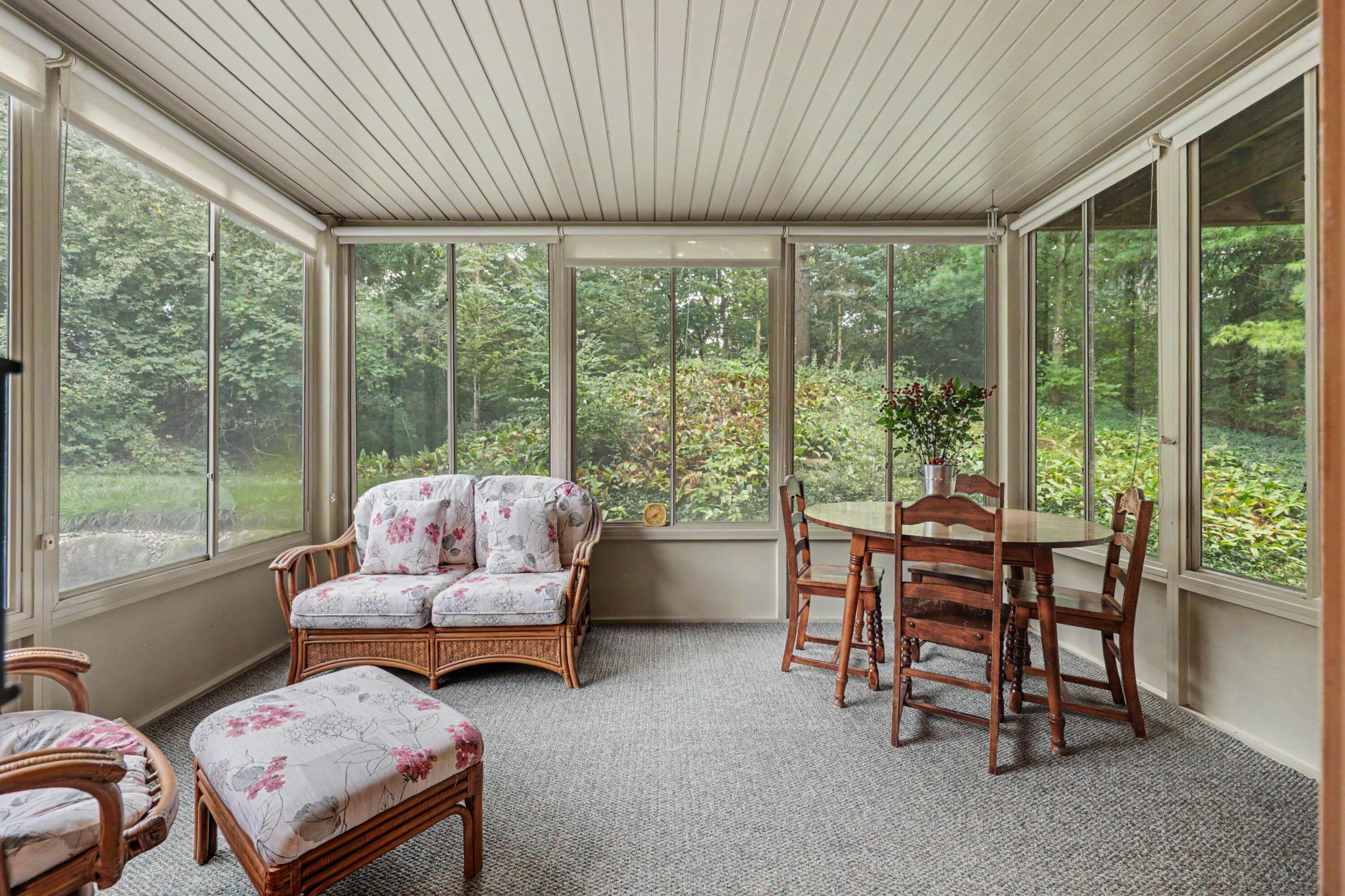 2860 Willow Ln Court NE Grand Rapids MI 49525