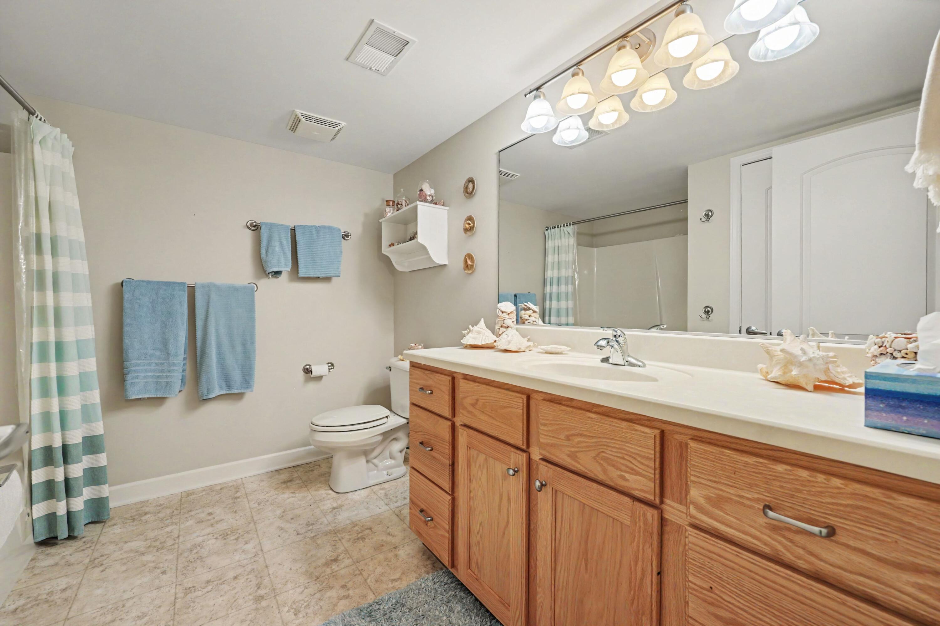 2860 Willow Ln Court NE Grand Rapids MI 49525