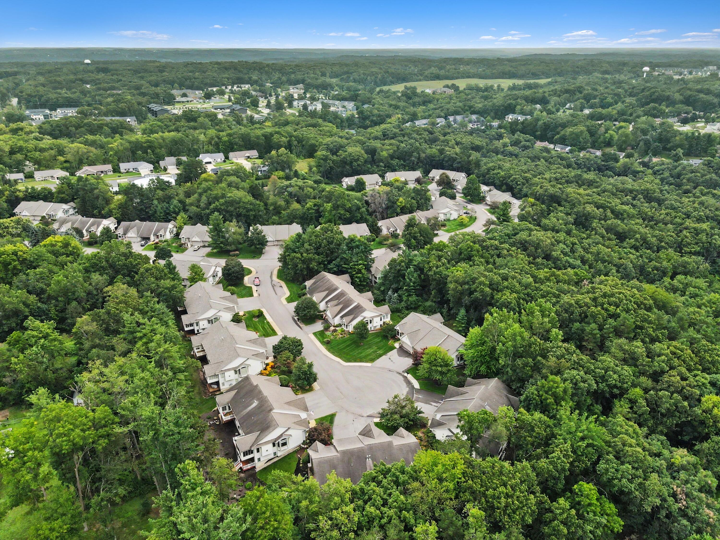 2860 Willow Ln Court NE Grand Rapids MI 49525