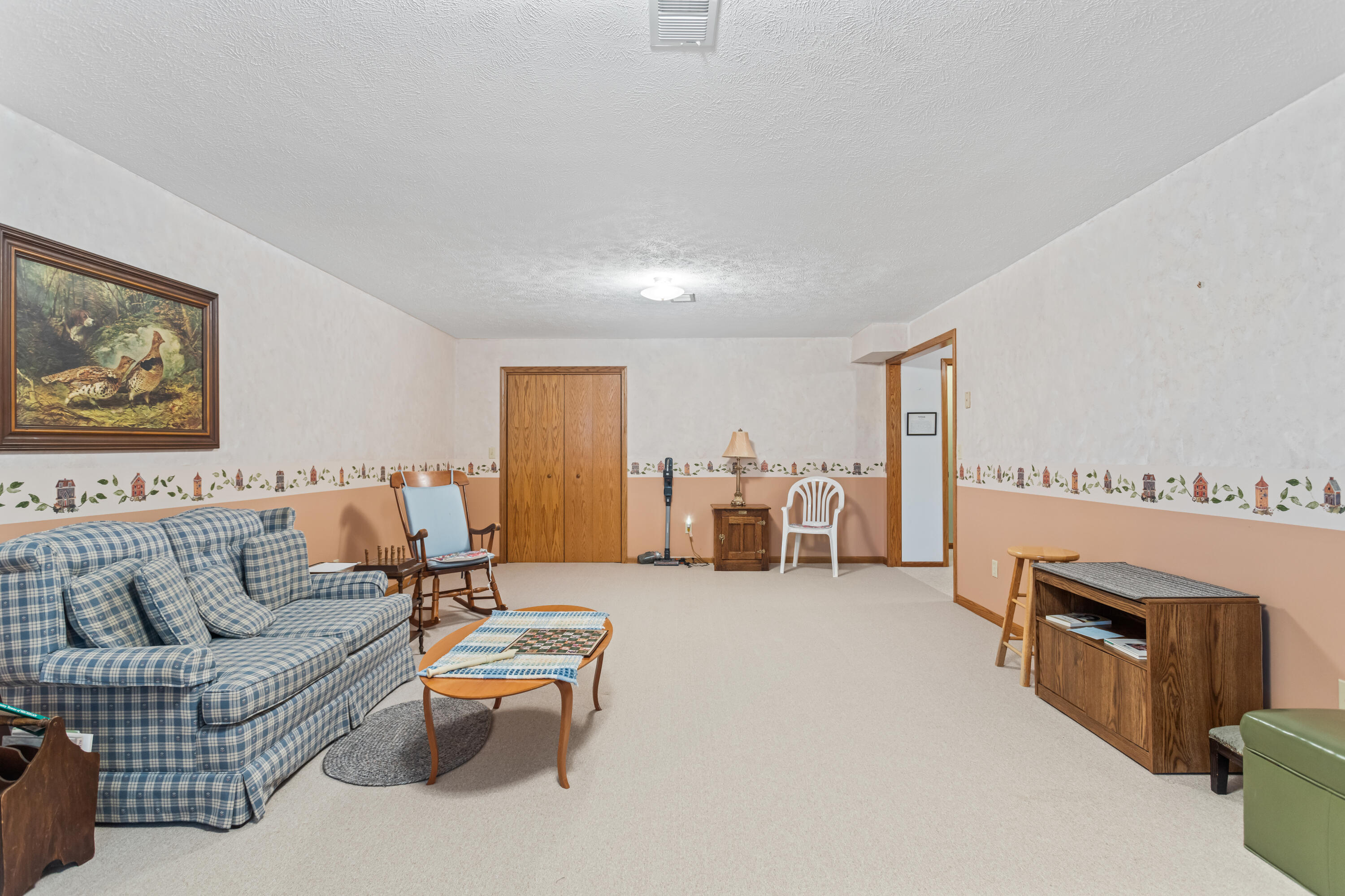 1037 Country Gardens NW Grand Rapids MI 49534