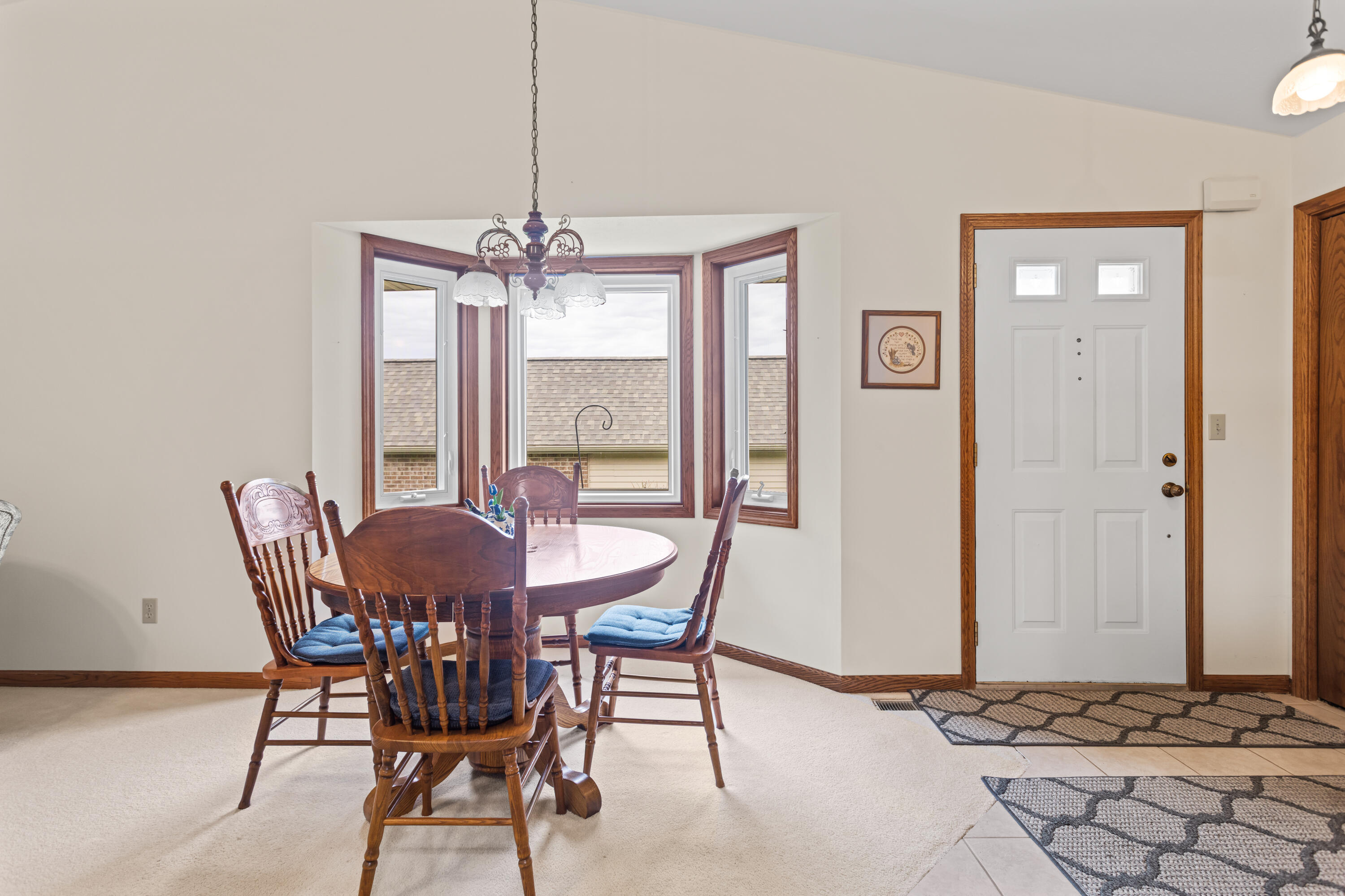 1037 Country Gardens NW Grand Rapids MI 49534