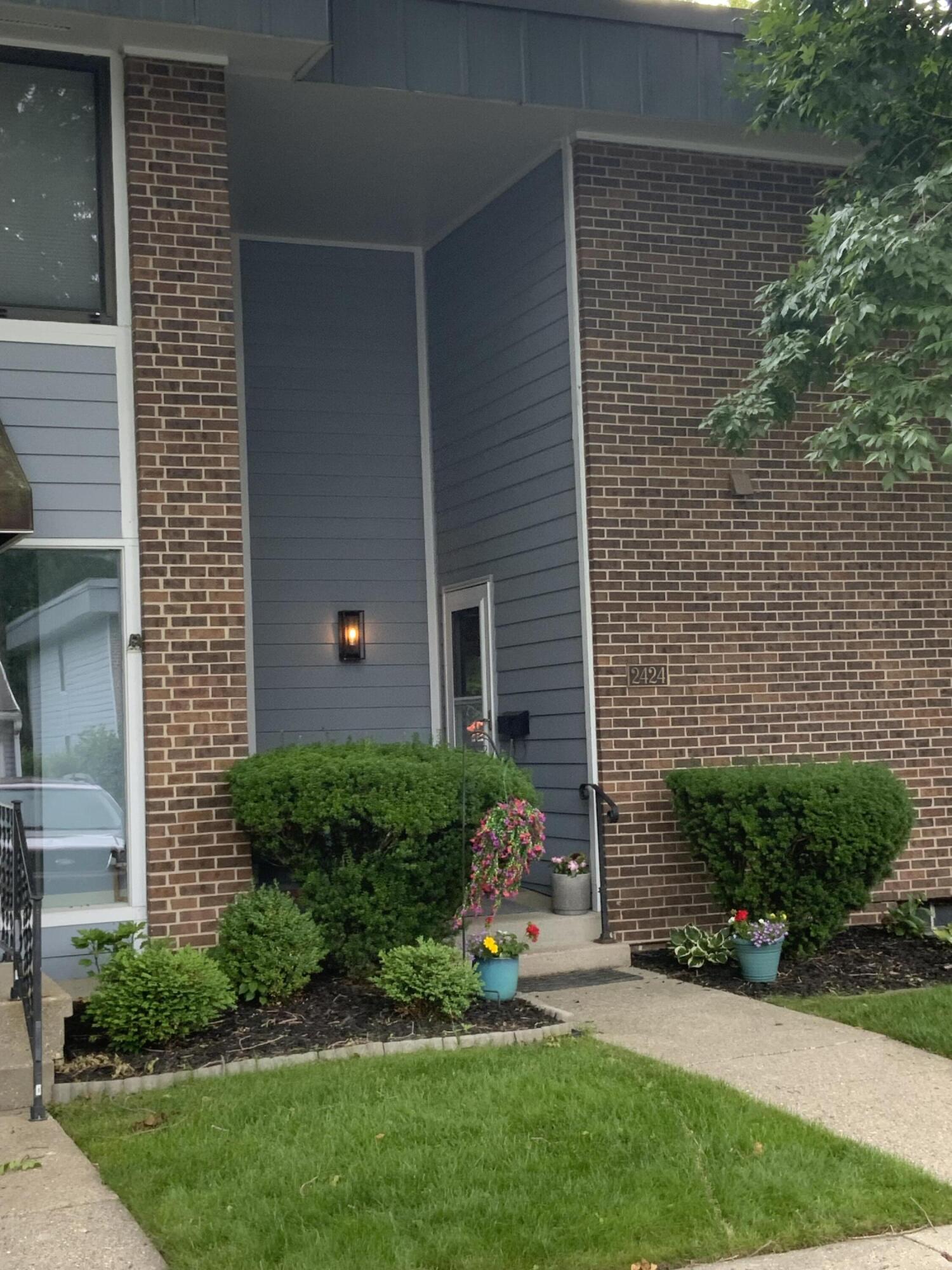 2424 E Collier Avenue SE Grand Rapids MI 49546