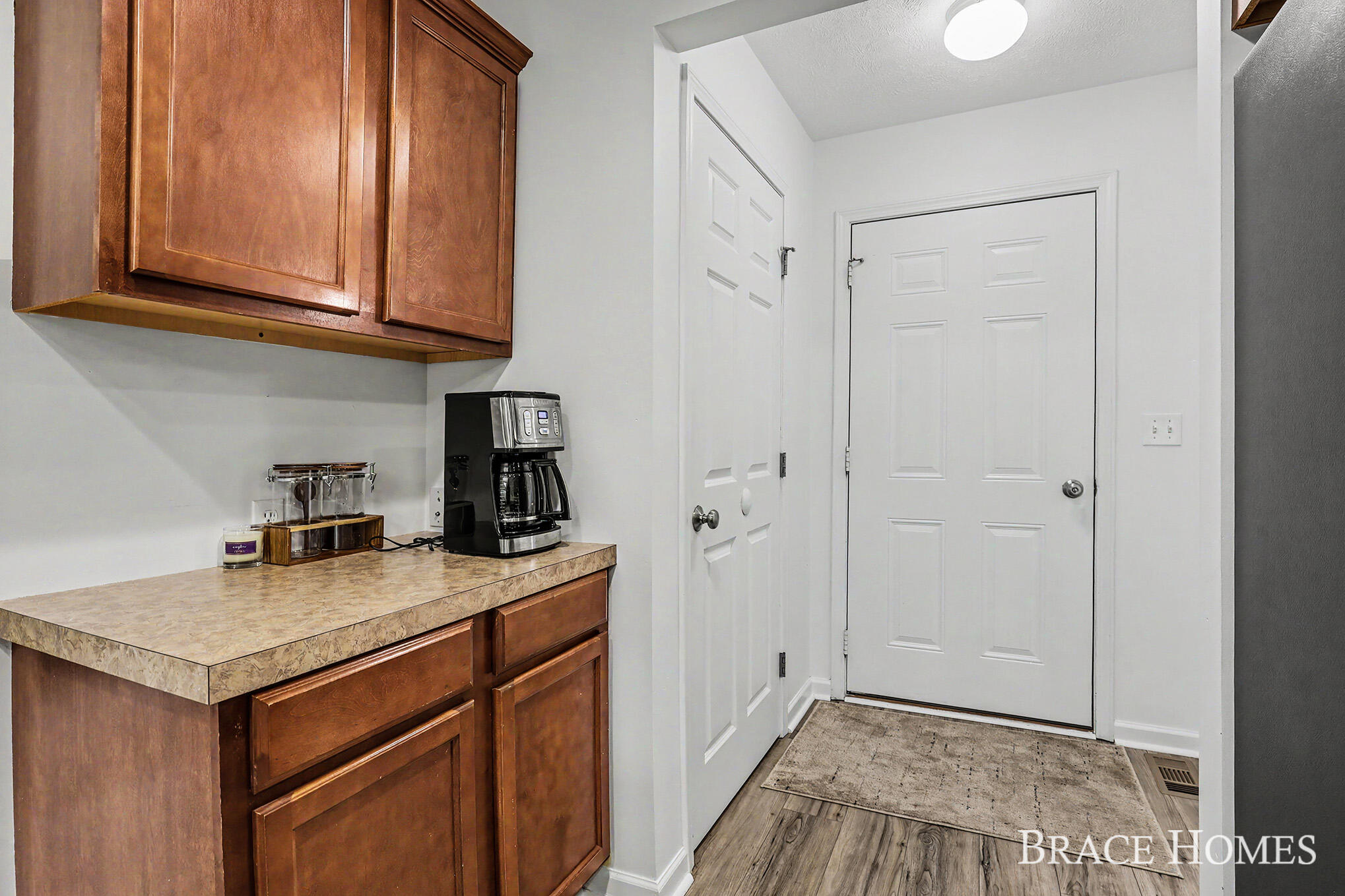 3079 Ledgestone Place NE Grand Rapids MI 49525