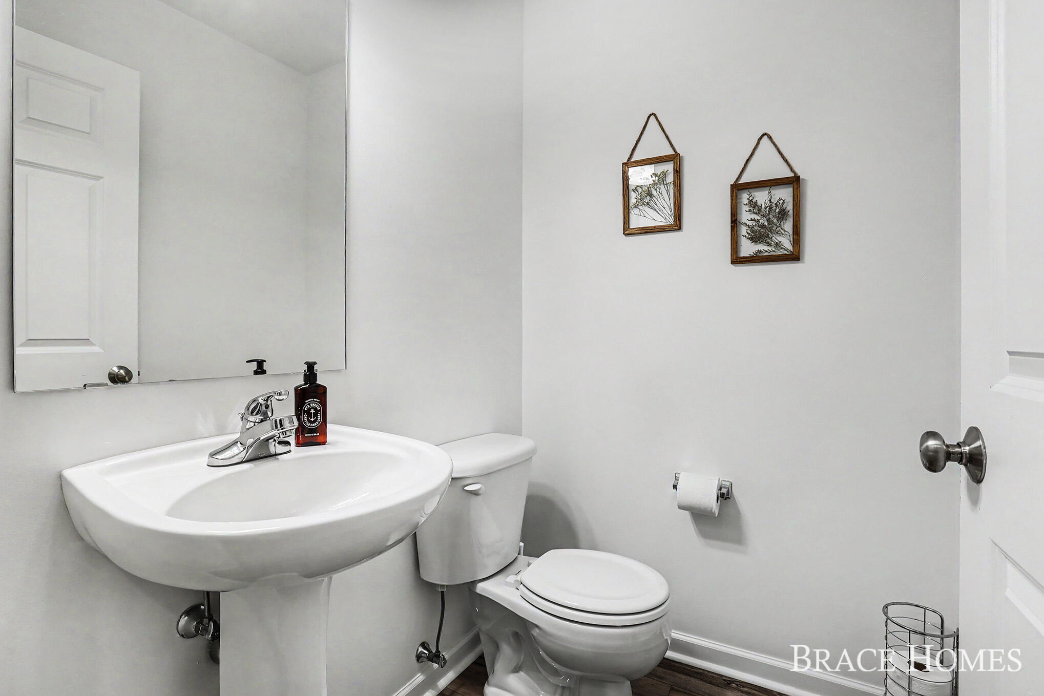 3079 Ledgestone Place NE Grand Rapids MI 49525
