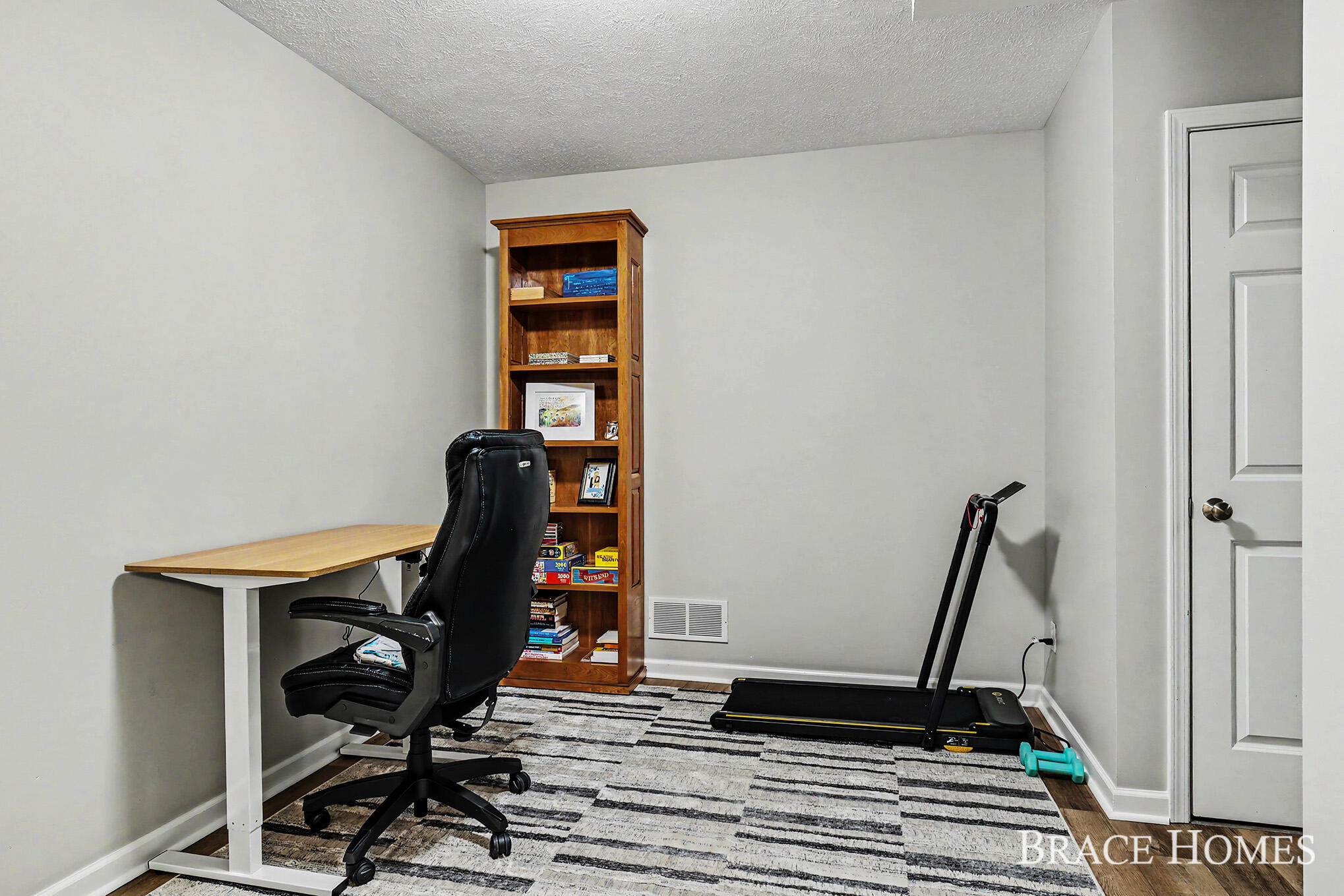 3079 Ledgestone Place NE Grand Rapids MI 49525
