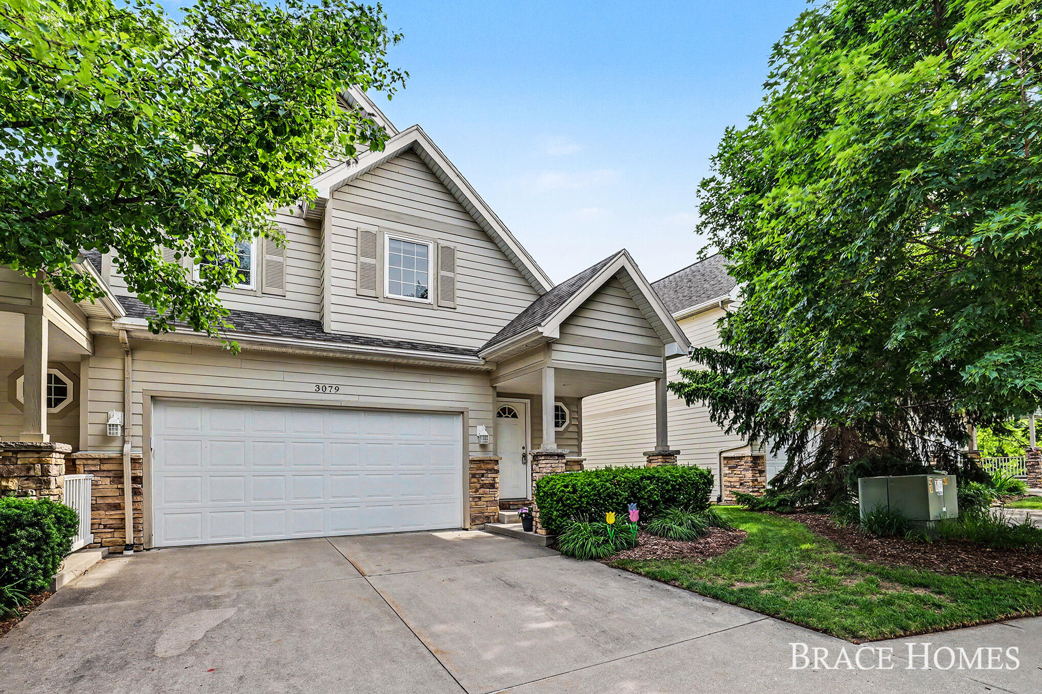 3079 Ledgestone Place NE Grand Rapids MI 49525