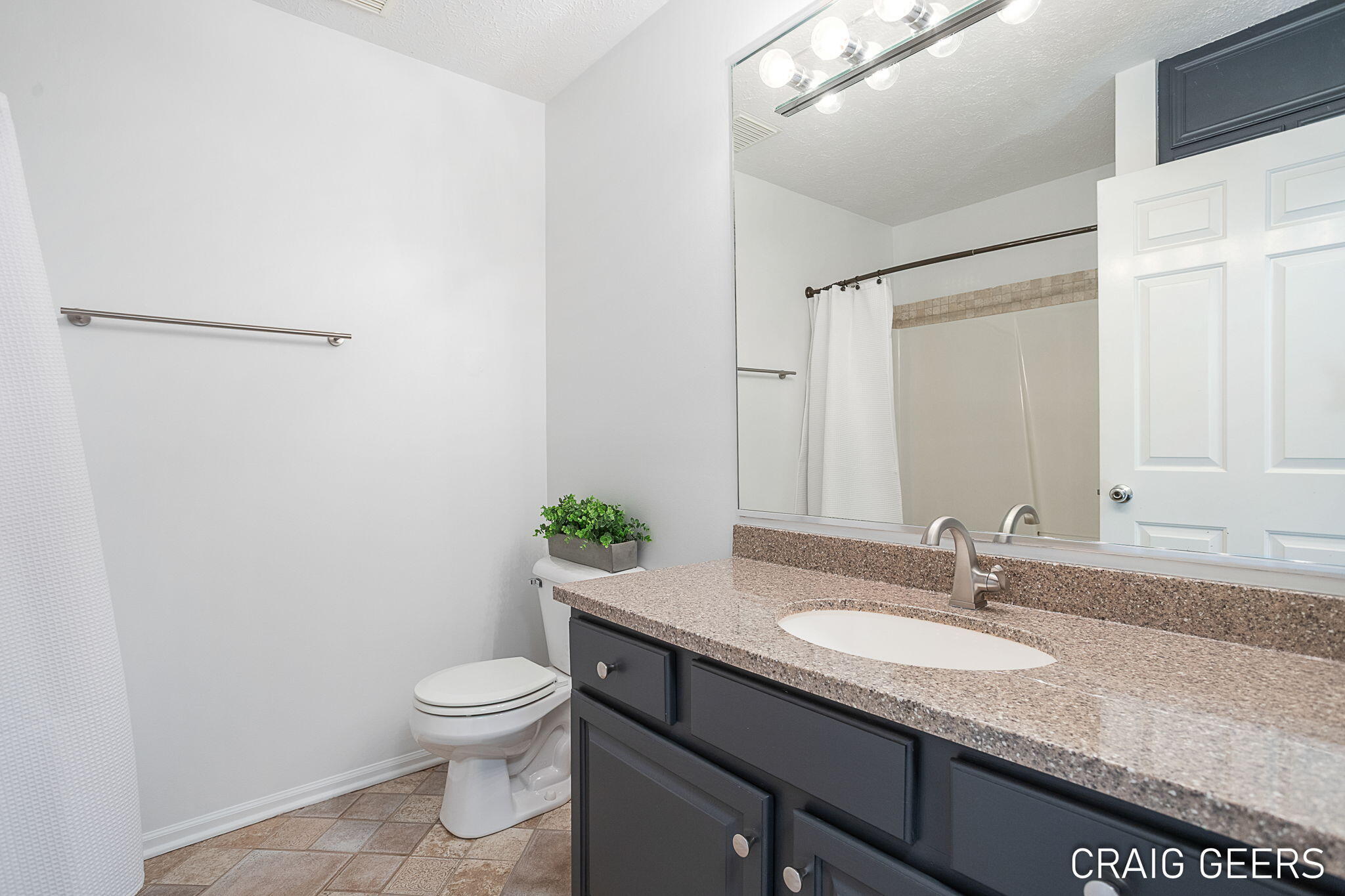 2521 Forest Bluff Drive SE Grand Rapids MI 49546