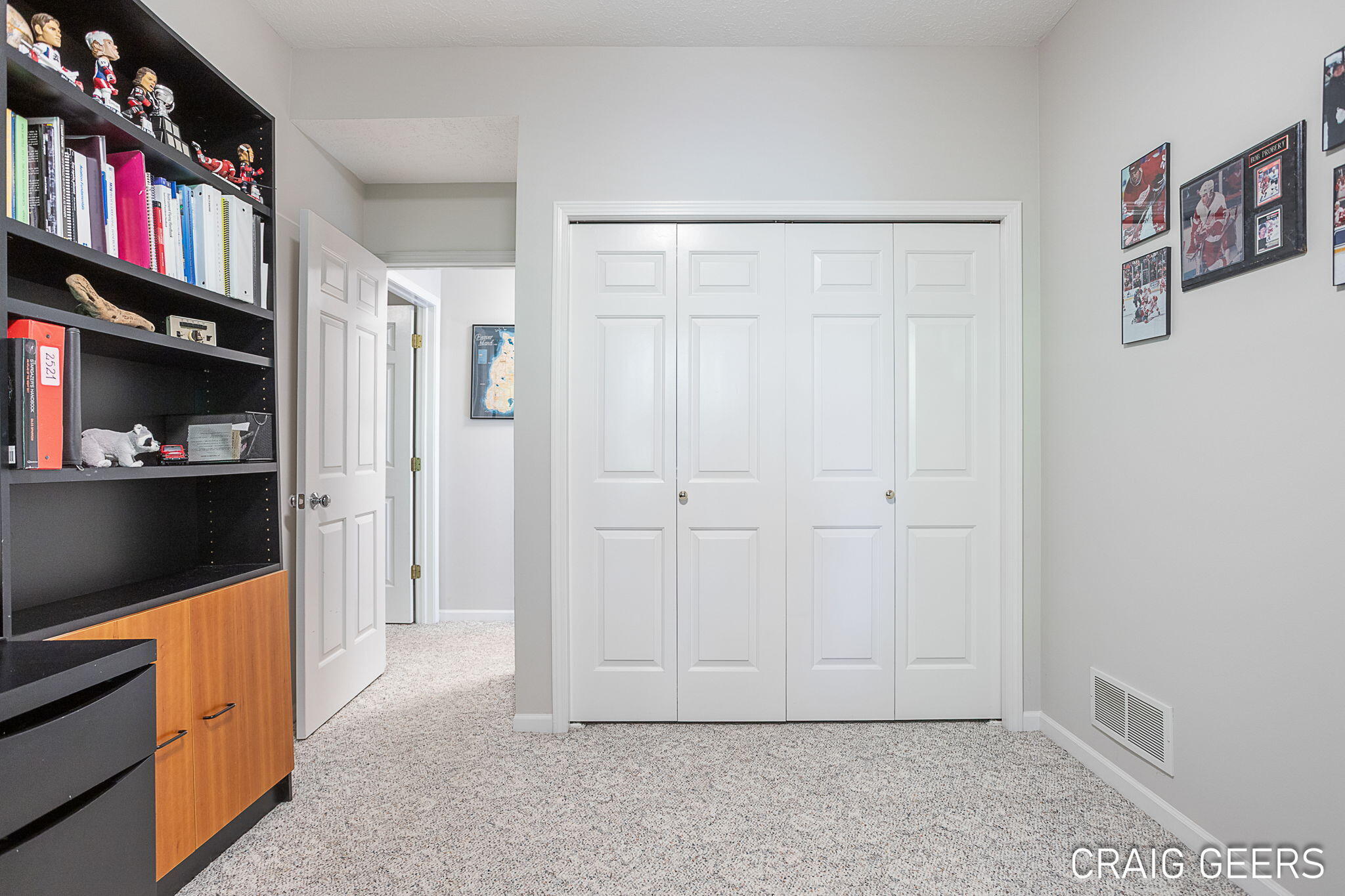 2521 Forest Bluff Drive SE Grand Rapids MI 49546