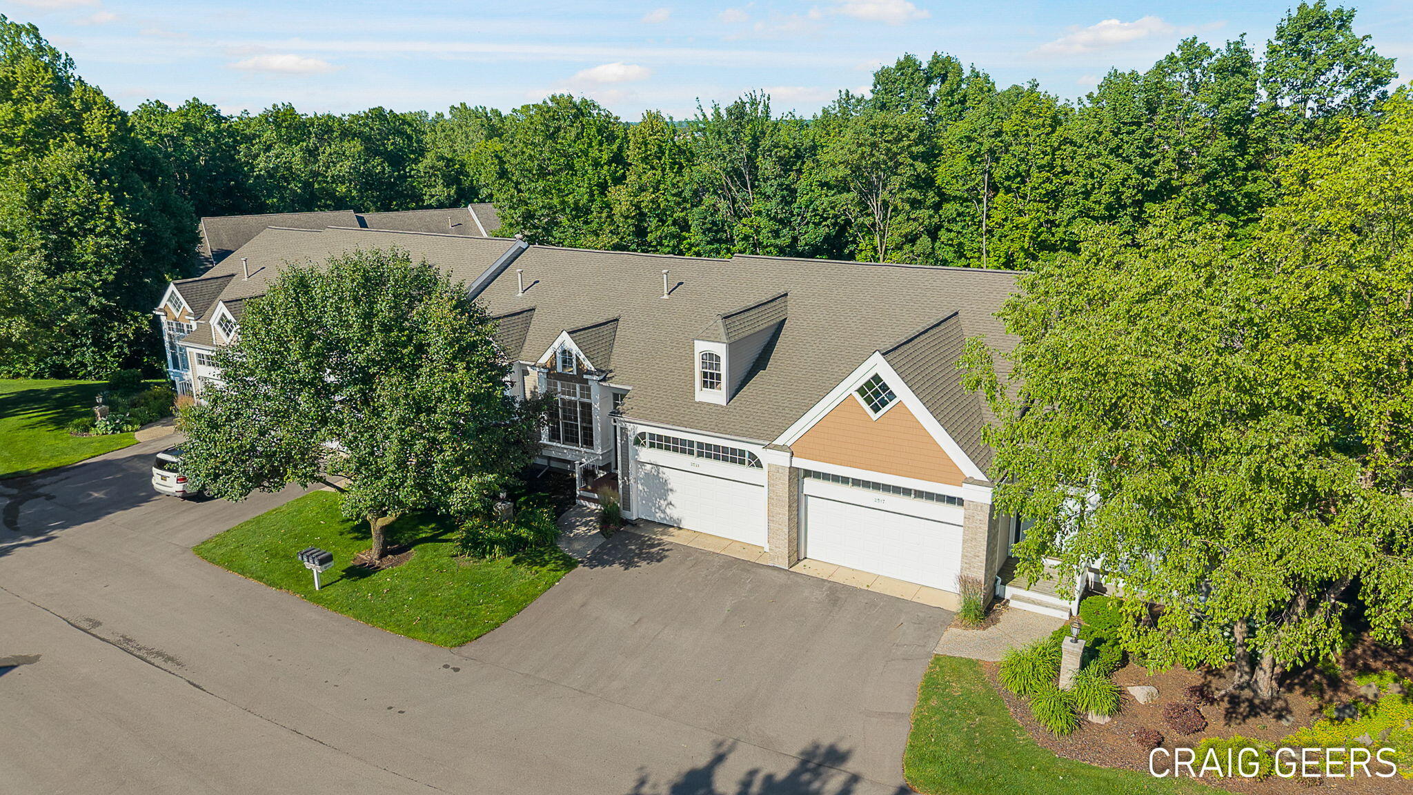 2521 Forest Bluff Drive SE Grand Rapids MI 49546