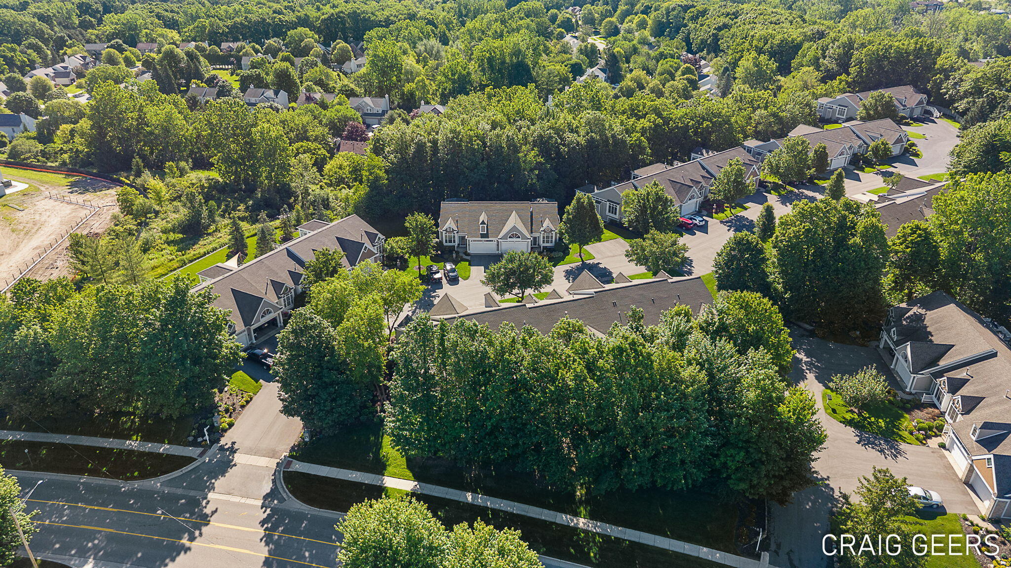 2521 Forest Bluff Drive SE Grand Rapids MI 49546