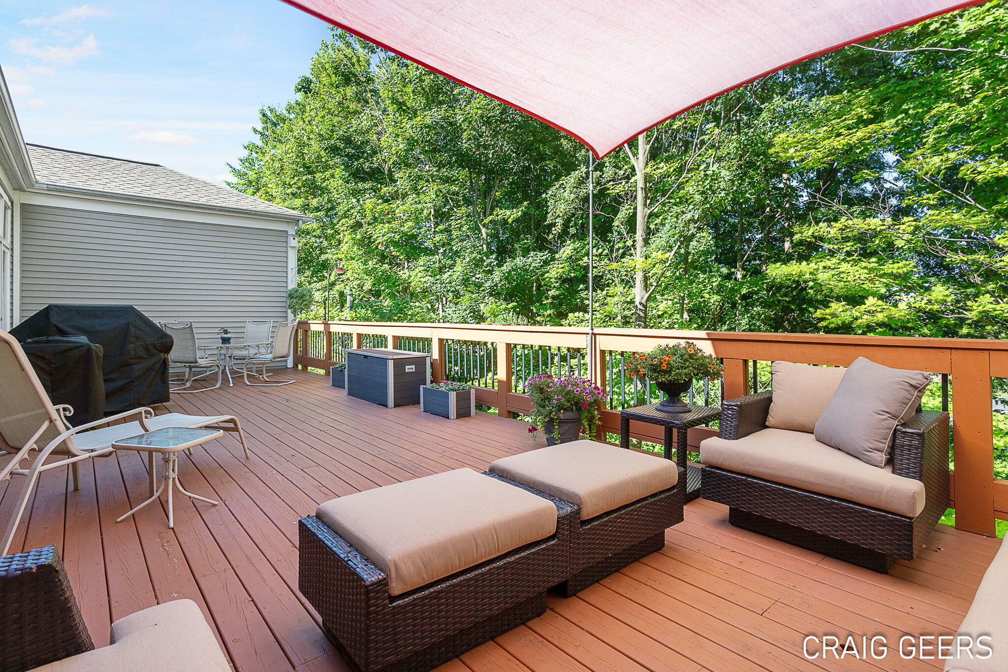 2521 Forest Bluff Drive SE Grand Rapids MI 49546