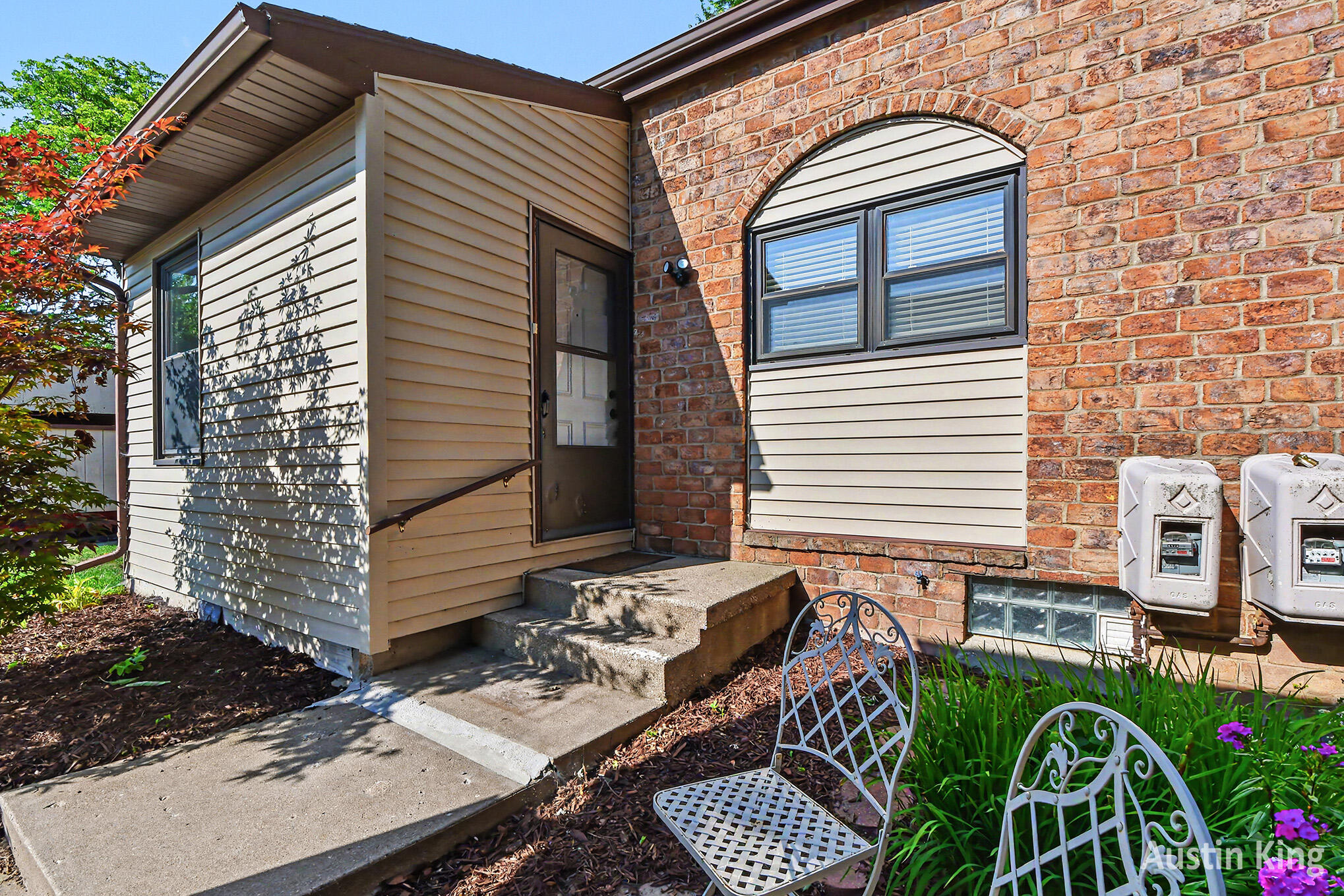 2643 Chatham Woods SE Grand Rapids MI 49546