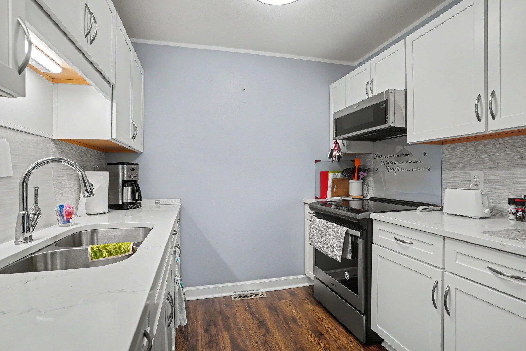 1249 Lakeshore Drive Muskegon MI 49441