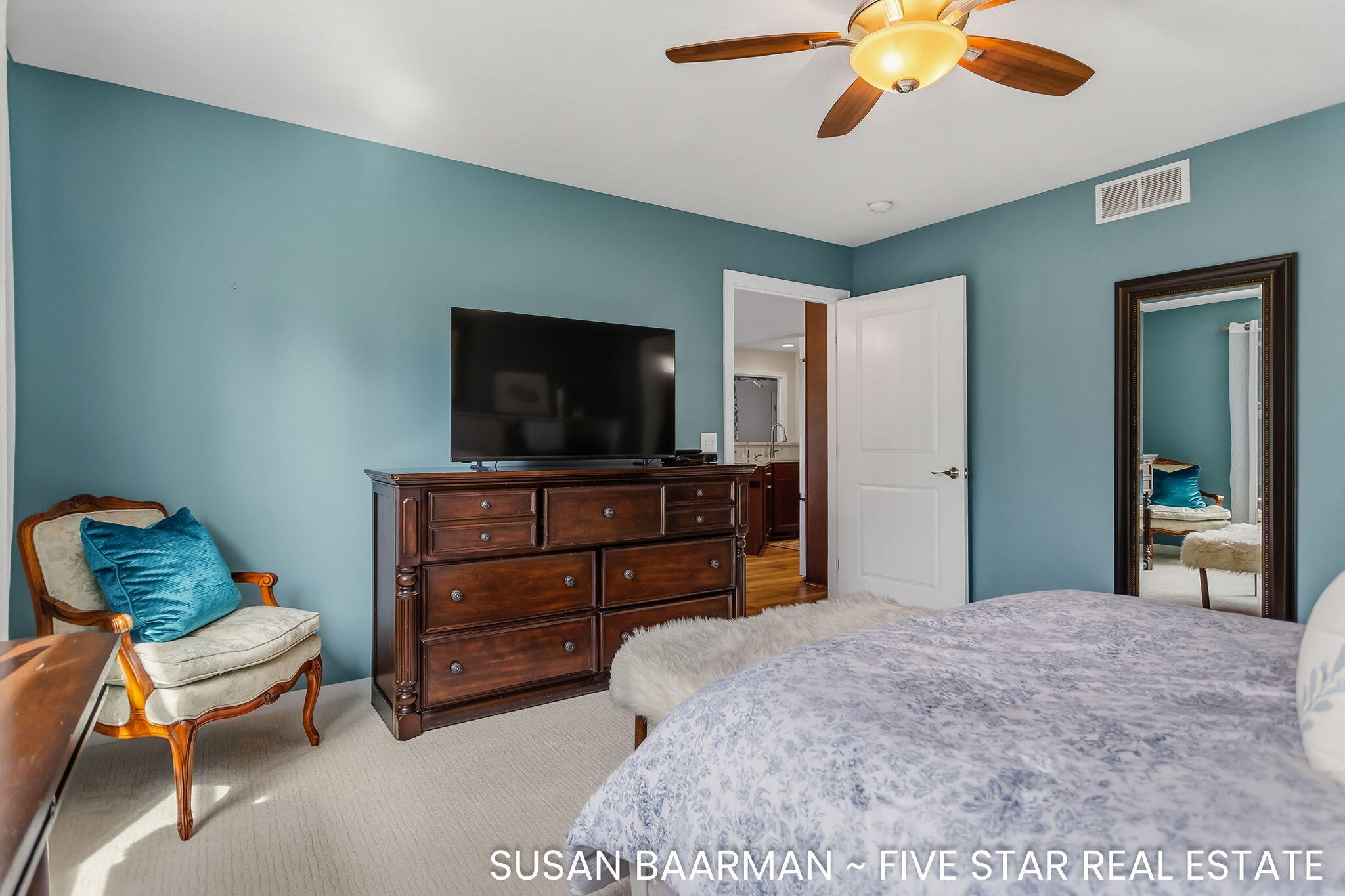 11552 S South Lake Drive Holland MI 49424