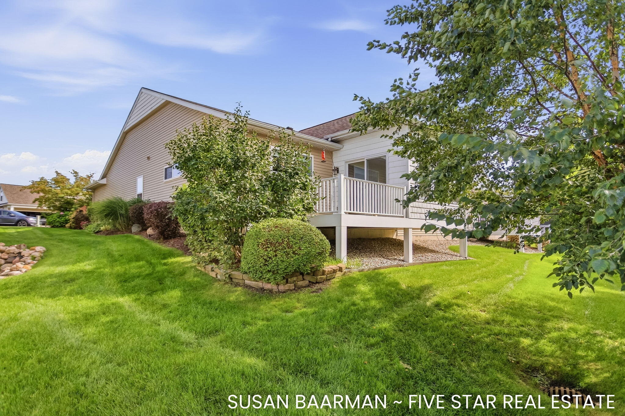 11552 S South Lake Drive Holland MI 49424