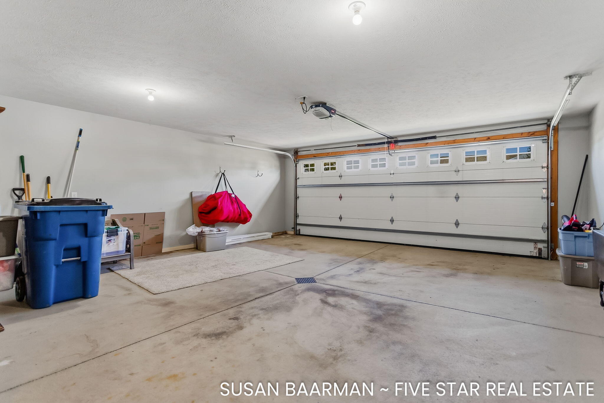 11552 S South Lake Drive Holland MI 49424