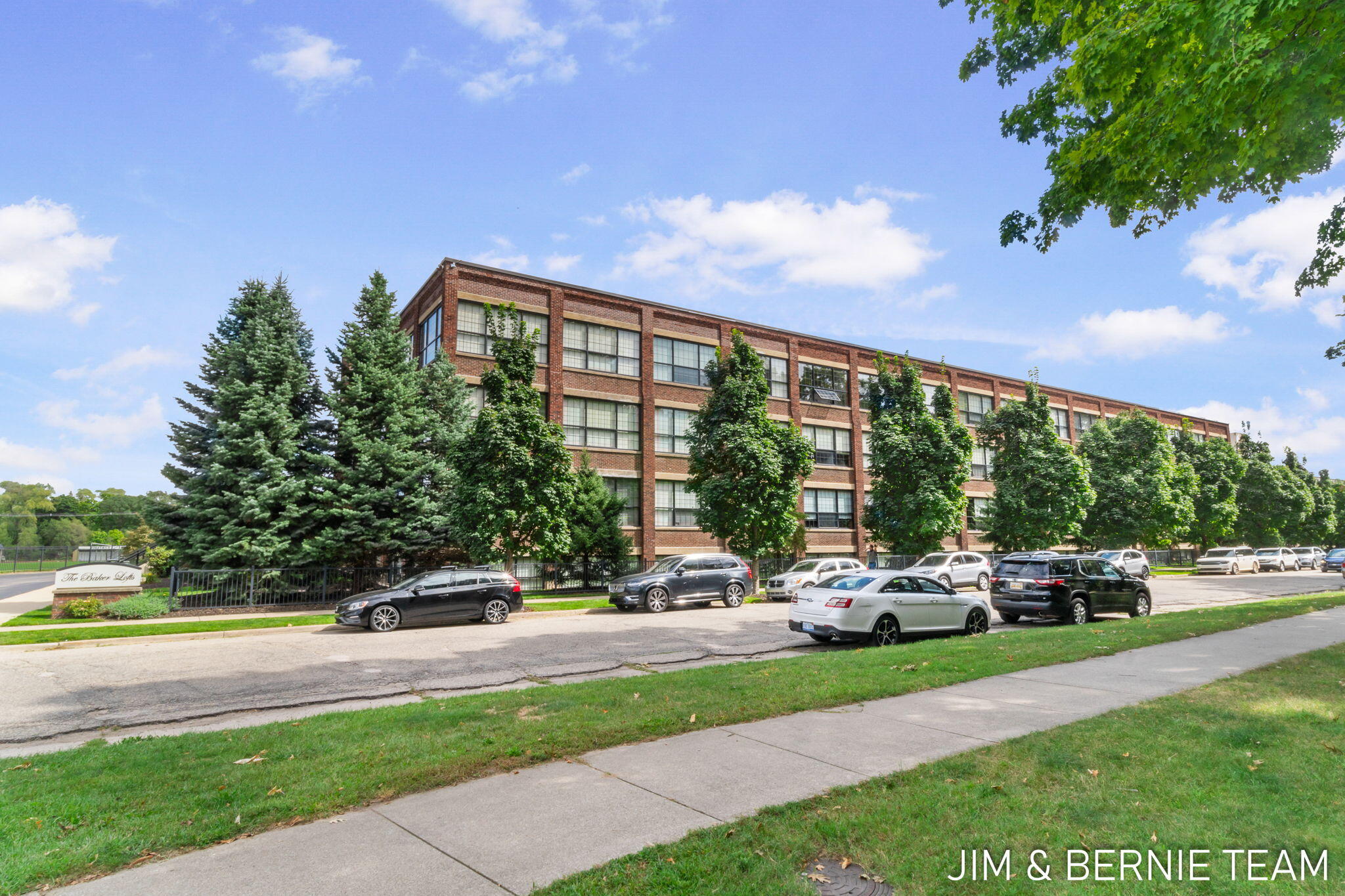 533 Columbia Avenue Holland MI 49423