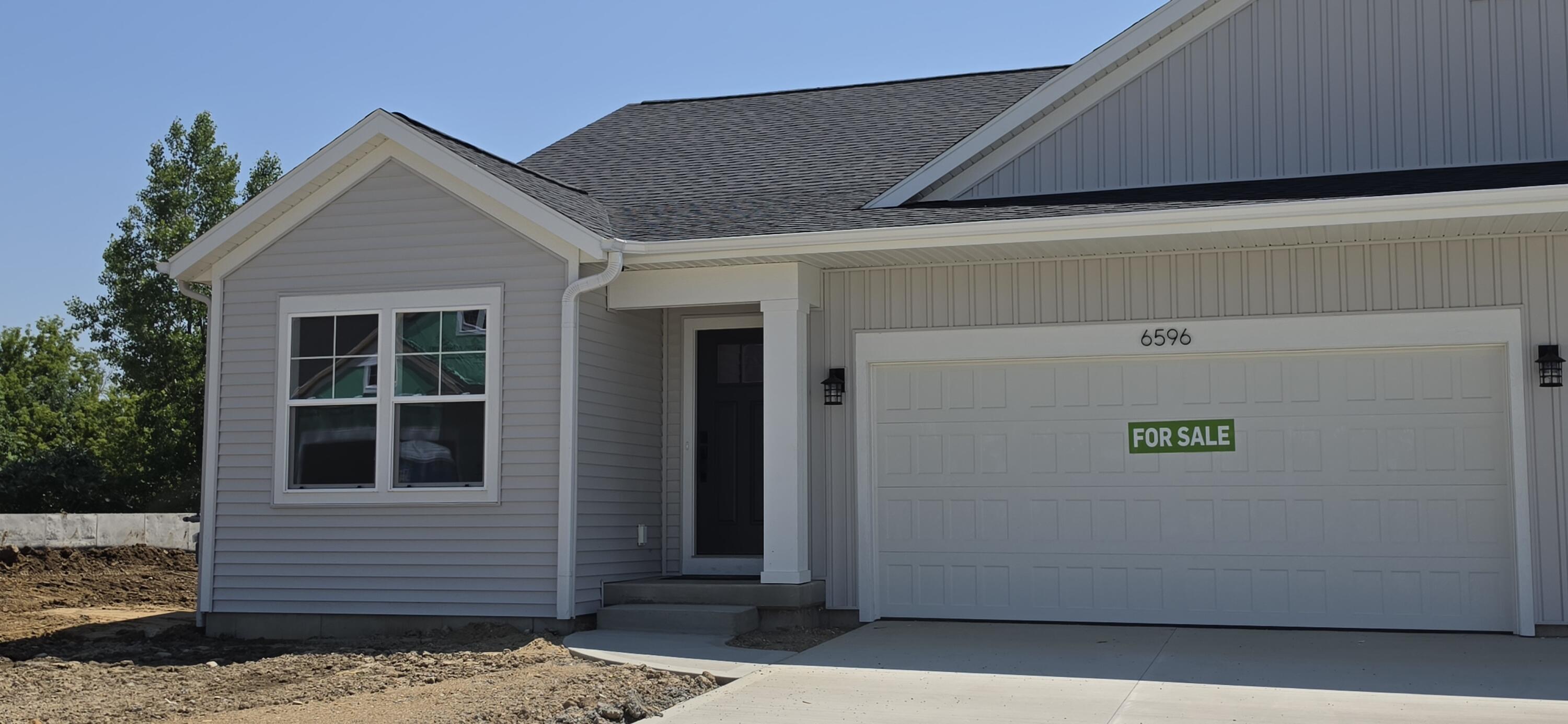 6596 SW Bellflower Drive SW Zeeland MI 49464