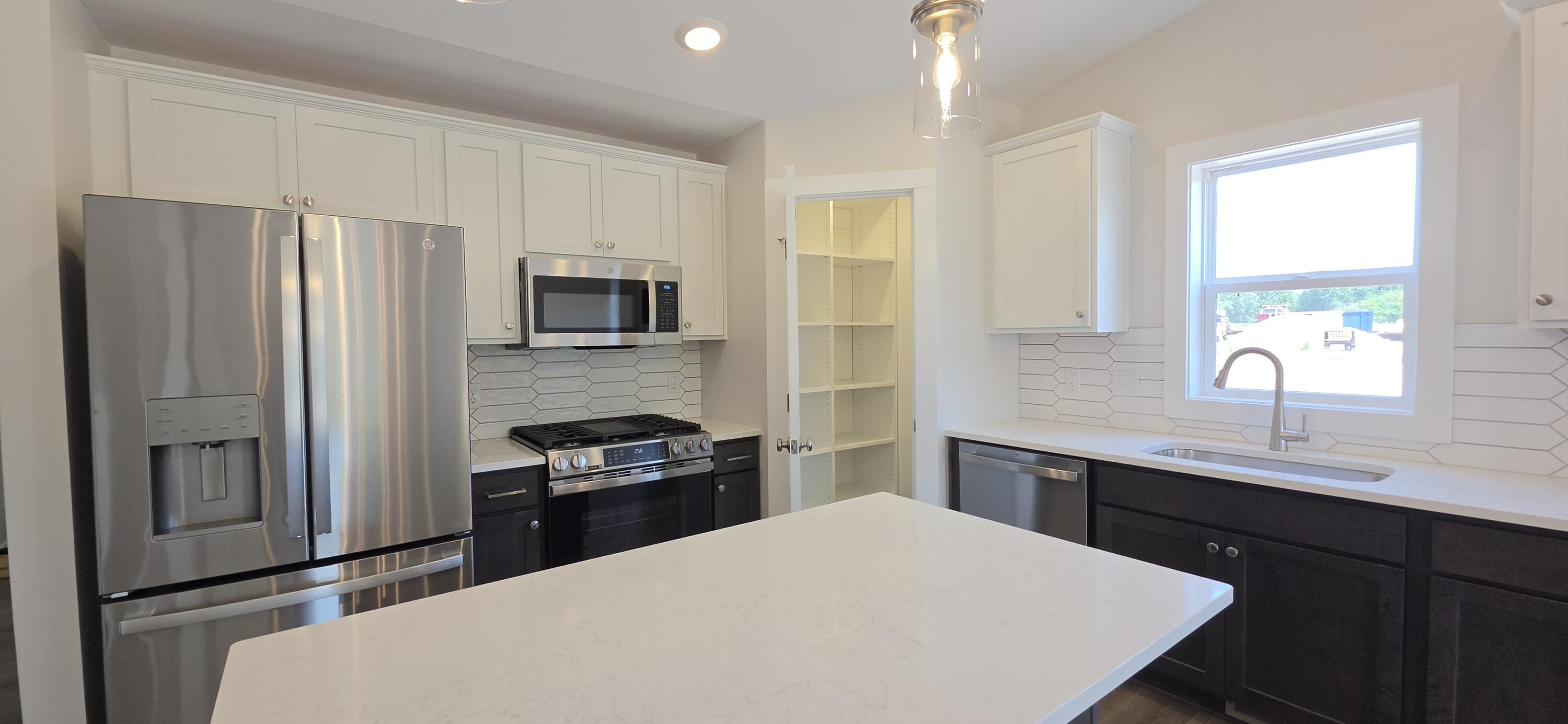 6596 SW Bellflower Drive SW Zeeland MI 49464