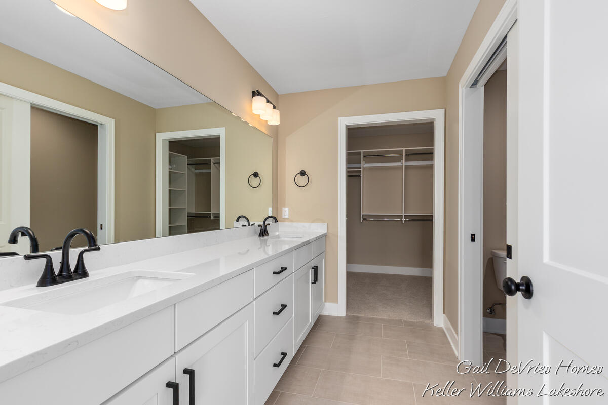 4498 Meadow Pond Way Hamilton MI 49419