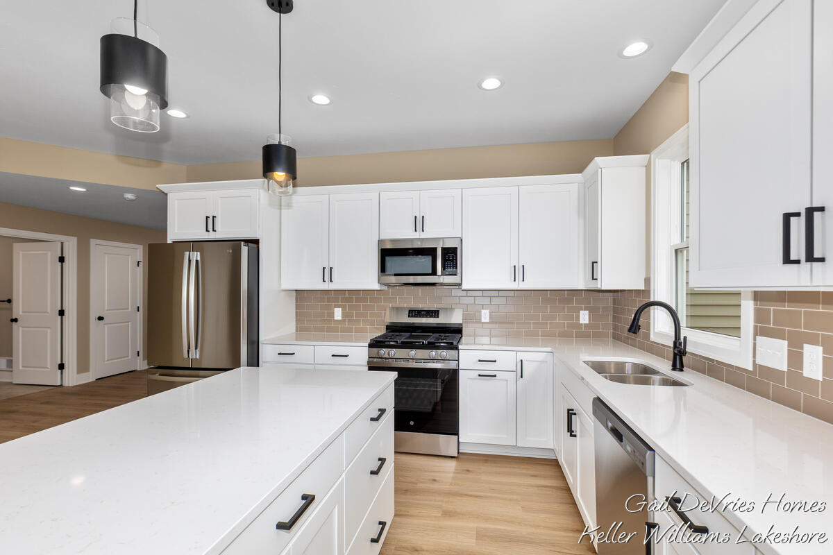 4498 Meadow Pond Way Hamilton MI 49419