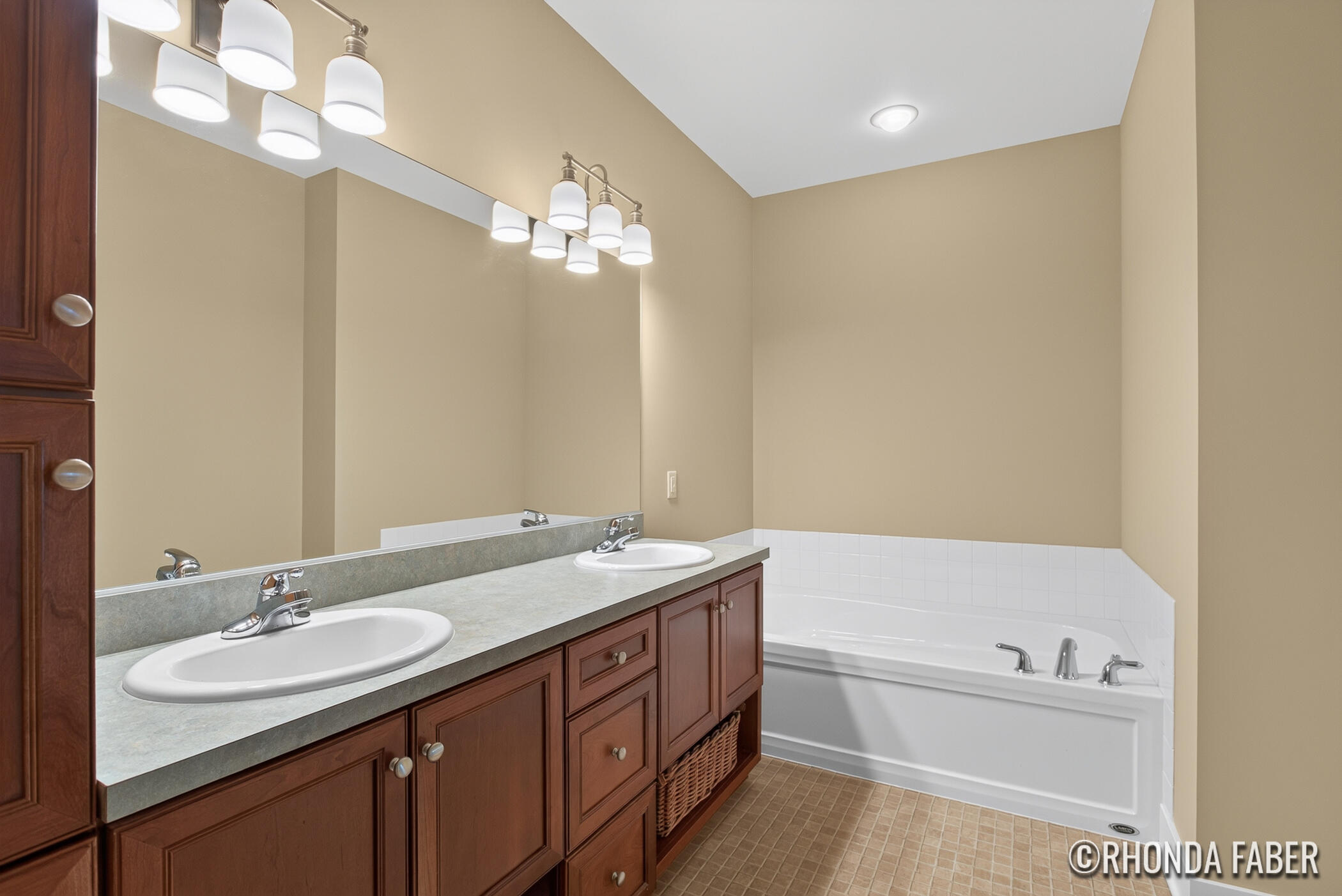1792 N Trillium Circle Zeeland MI 49464
