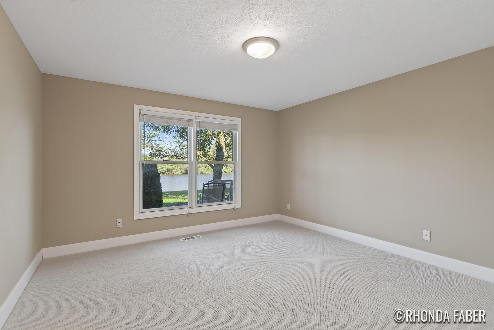 1792 N Trillium Circle Zeeland MI 49464