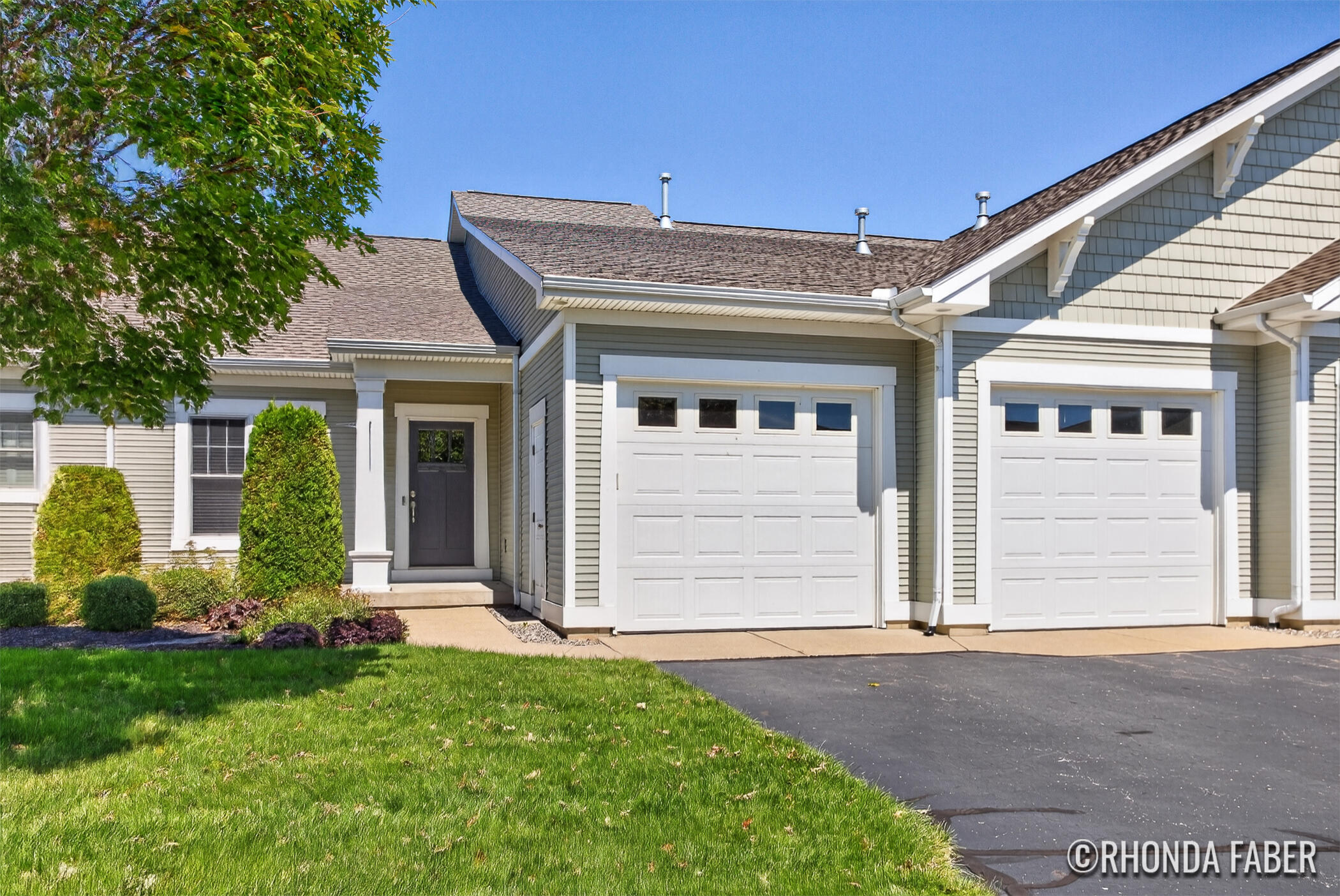 1792 N Trillium Circle Zeeland MI 49464