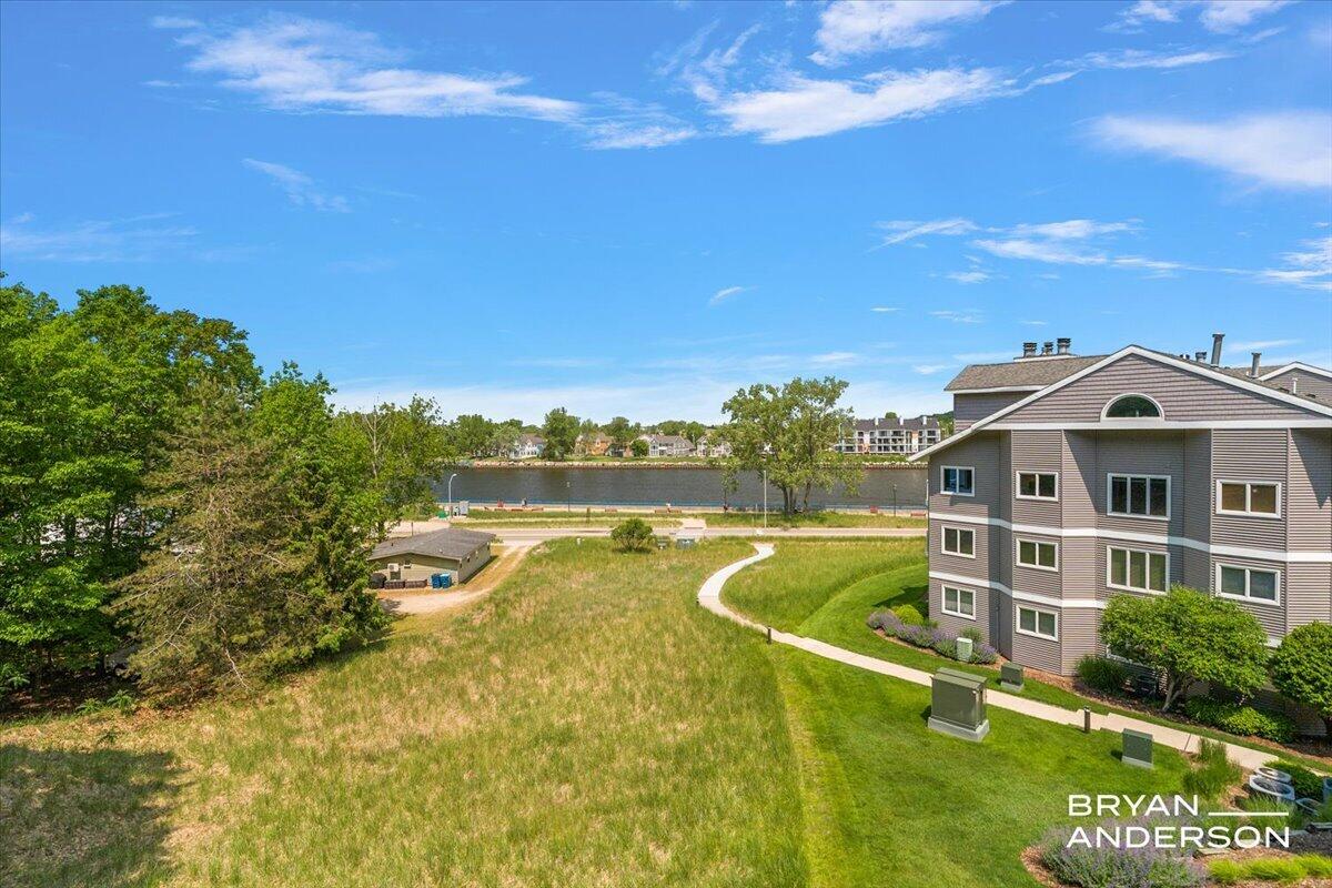 810 S Harbor Drive Grand Haven MI 49417