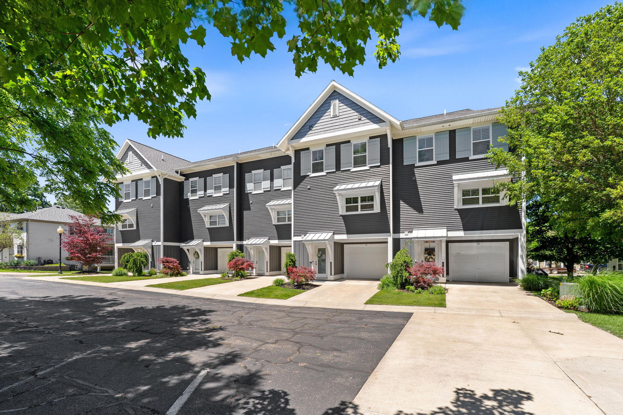 160 Keewatin Way Douglas MI 49406