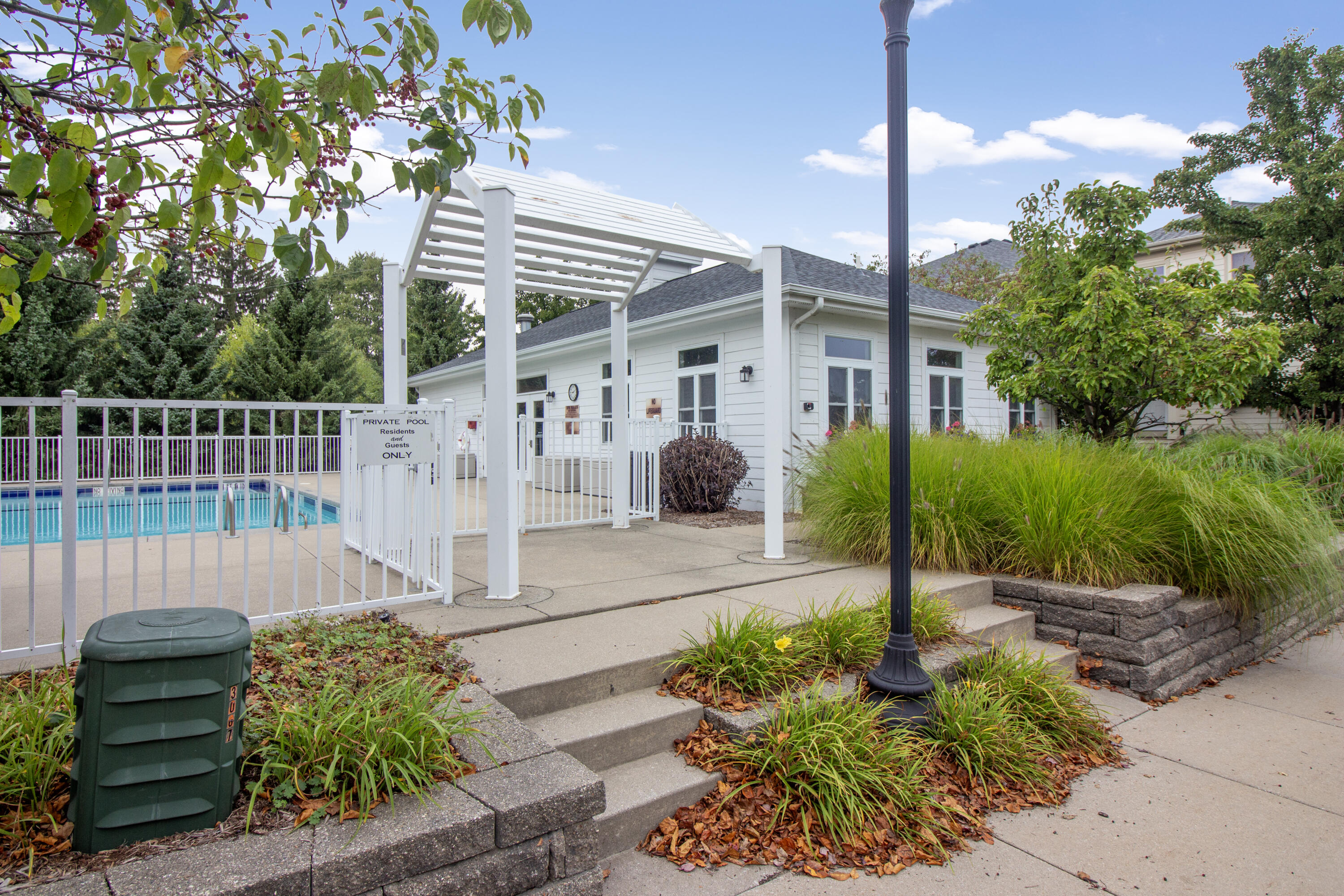 160 Keewatin Way Douglas MI 49406