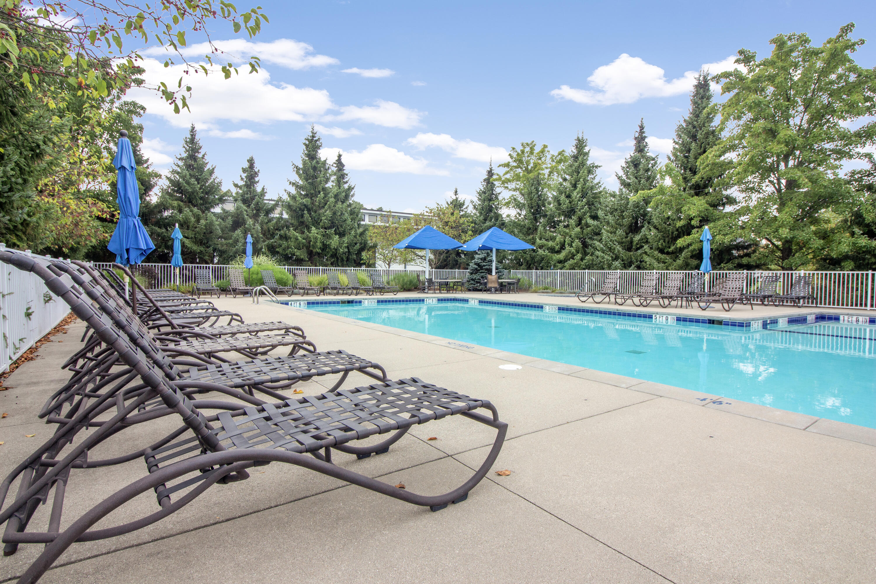 160 Keewatin Way Douglas MI 49406
