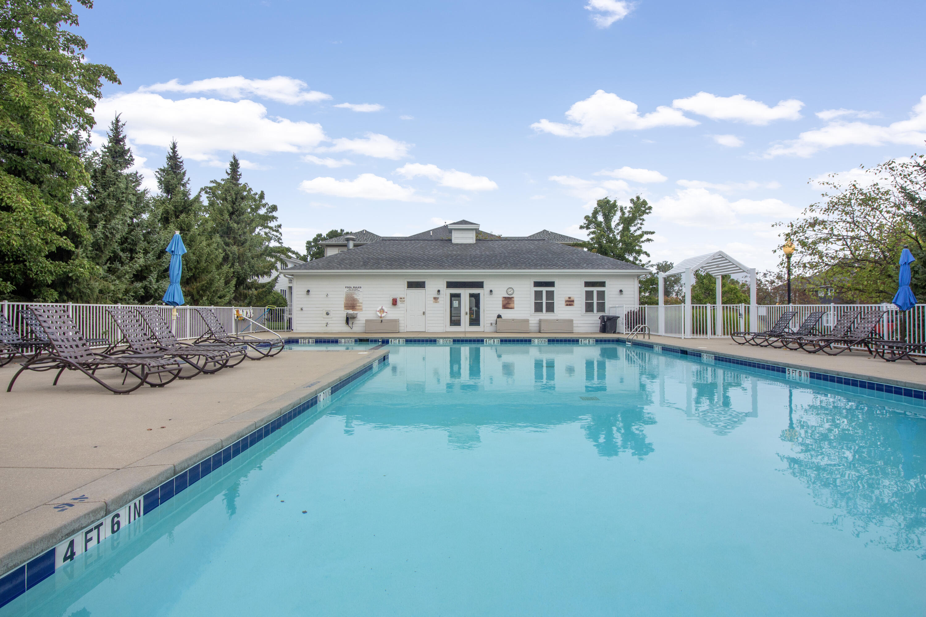 160 Keewatin Way Douglas MI 49406